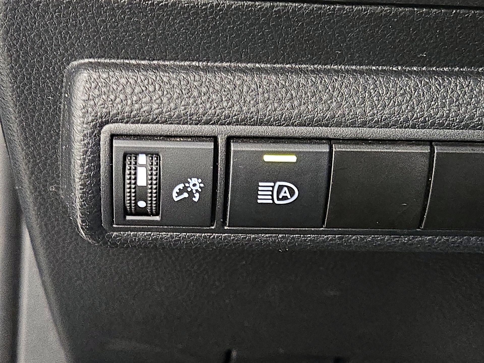 Thumbnail: 2023 Toyota Corolla - 13