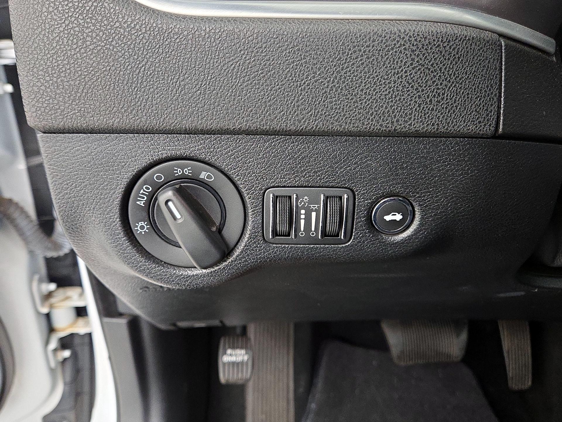 Thumbnail: 2022 Dodge Charger - 13