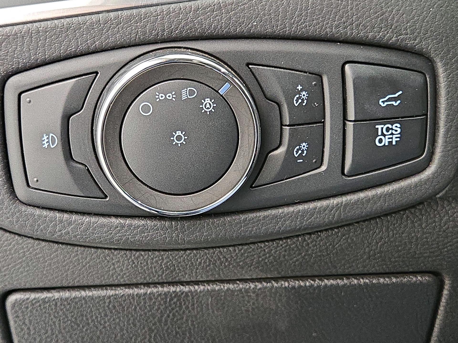 Thumbnail: 2022 Ford Edge - 13