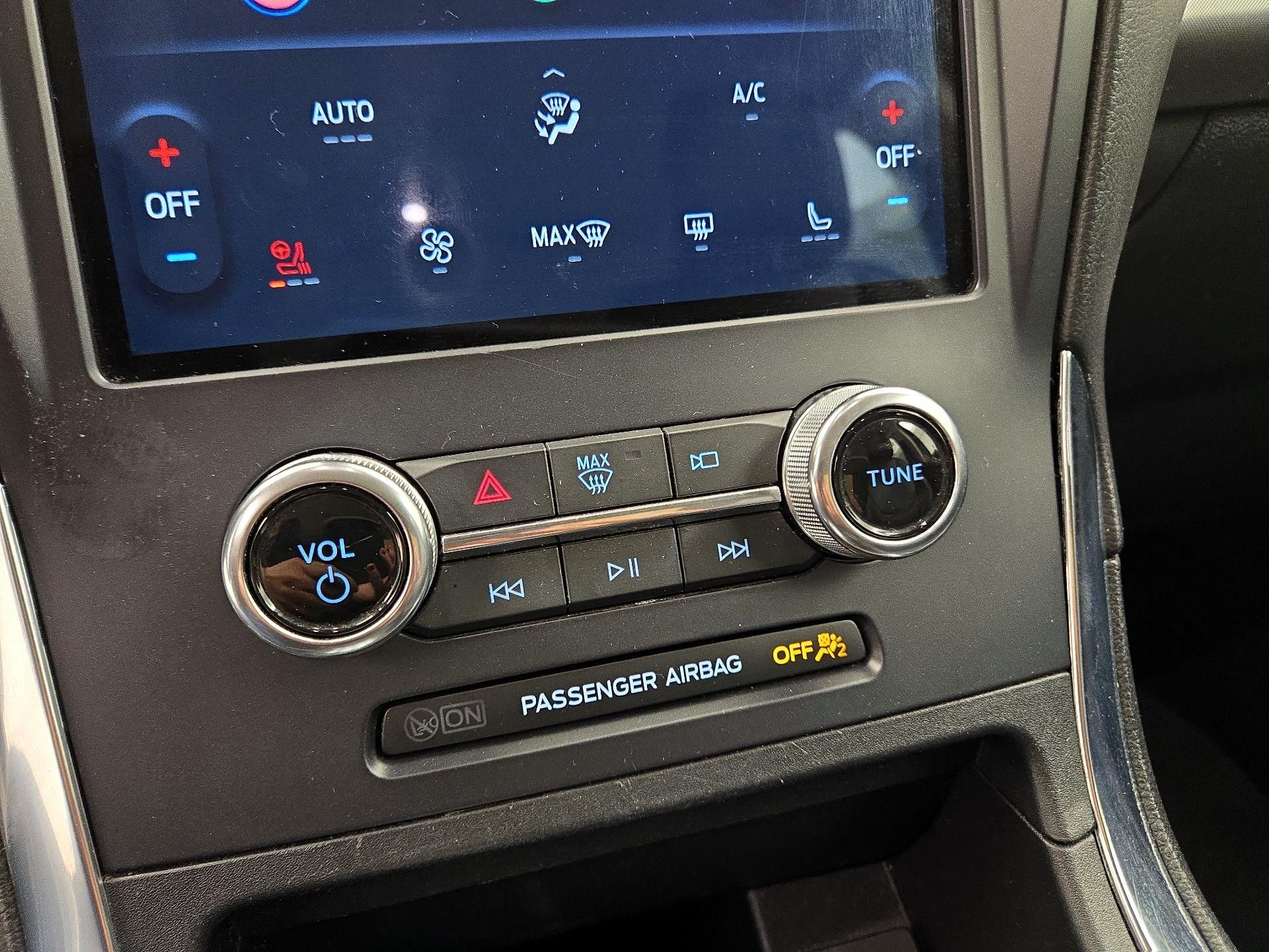 Thumbnail: 2022 Ford Edge - 16