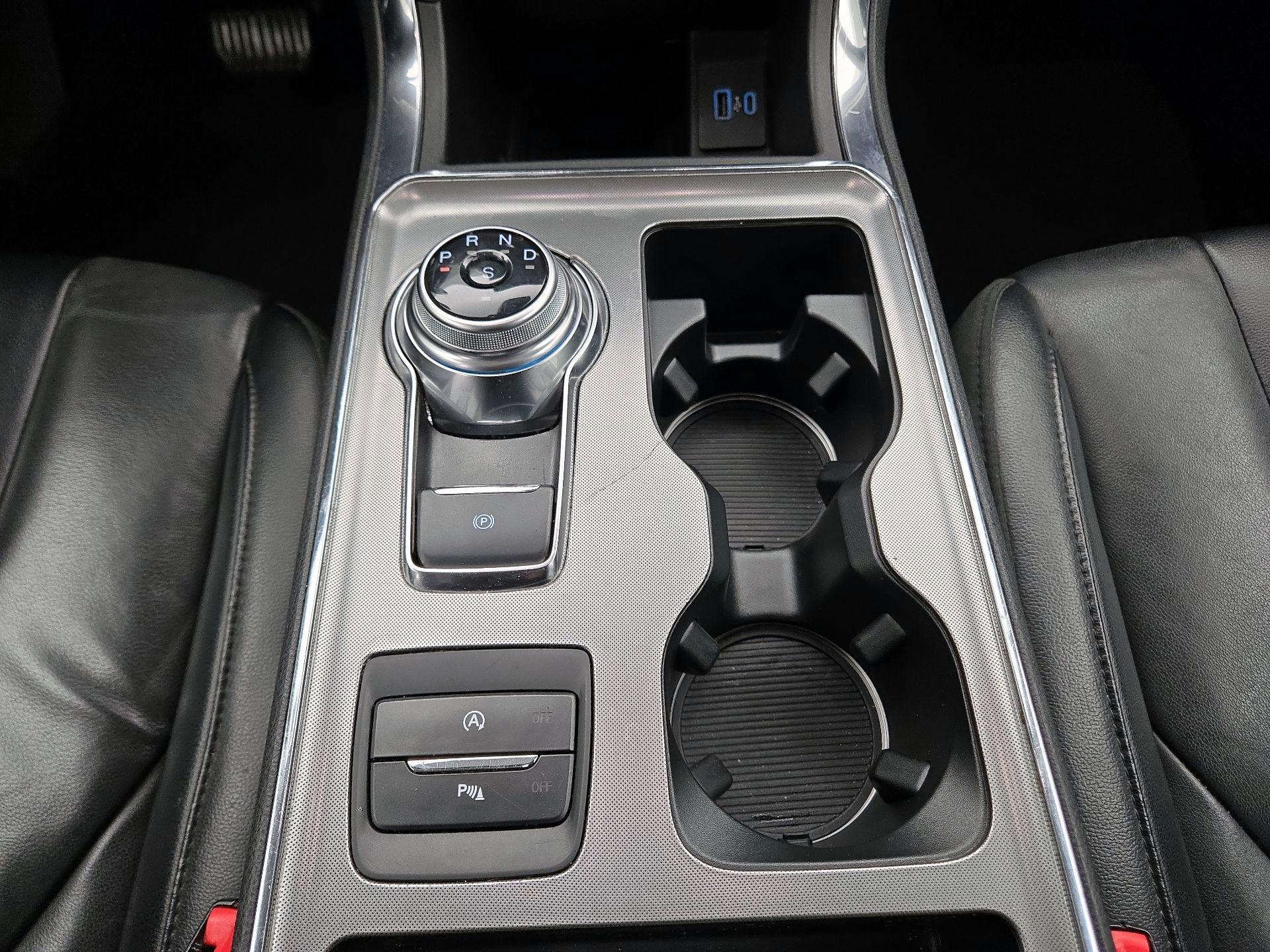 Thumbnail: 2022 Ford Edge - 17