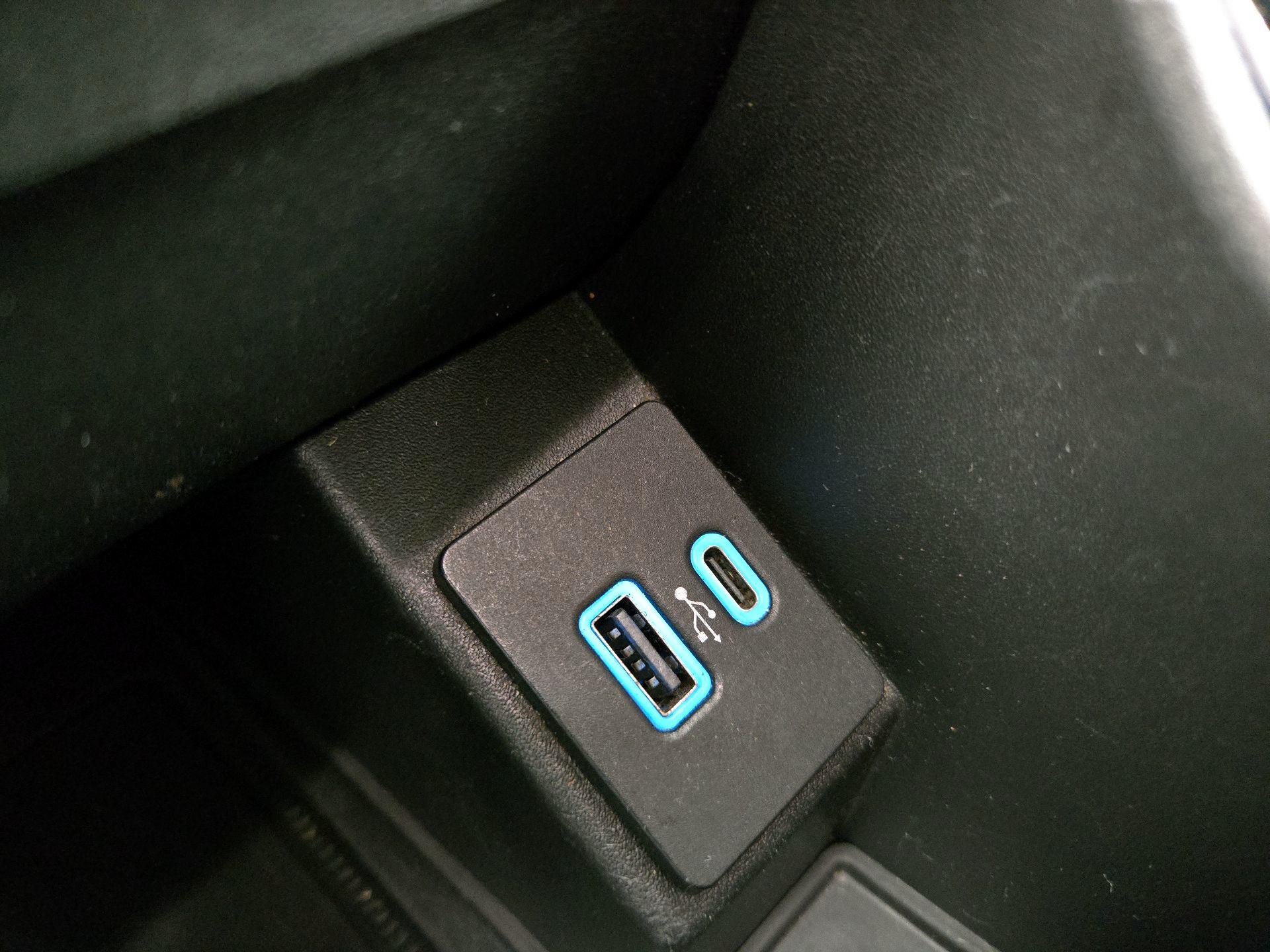 Thumbnail: 2022 Ford Edge - 18