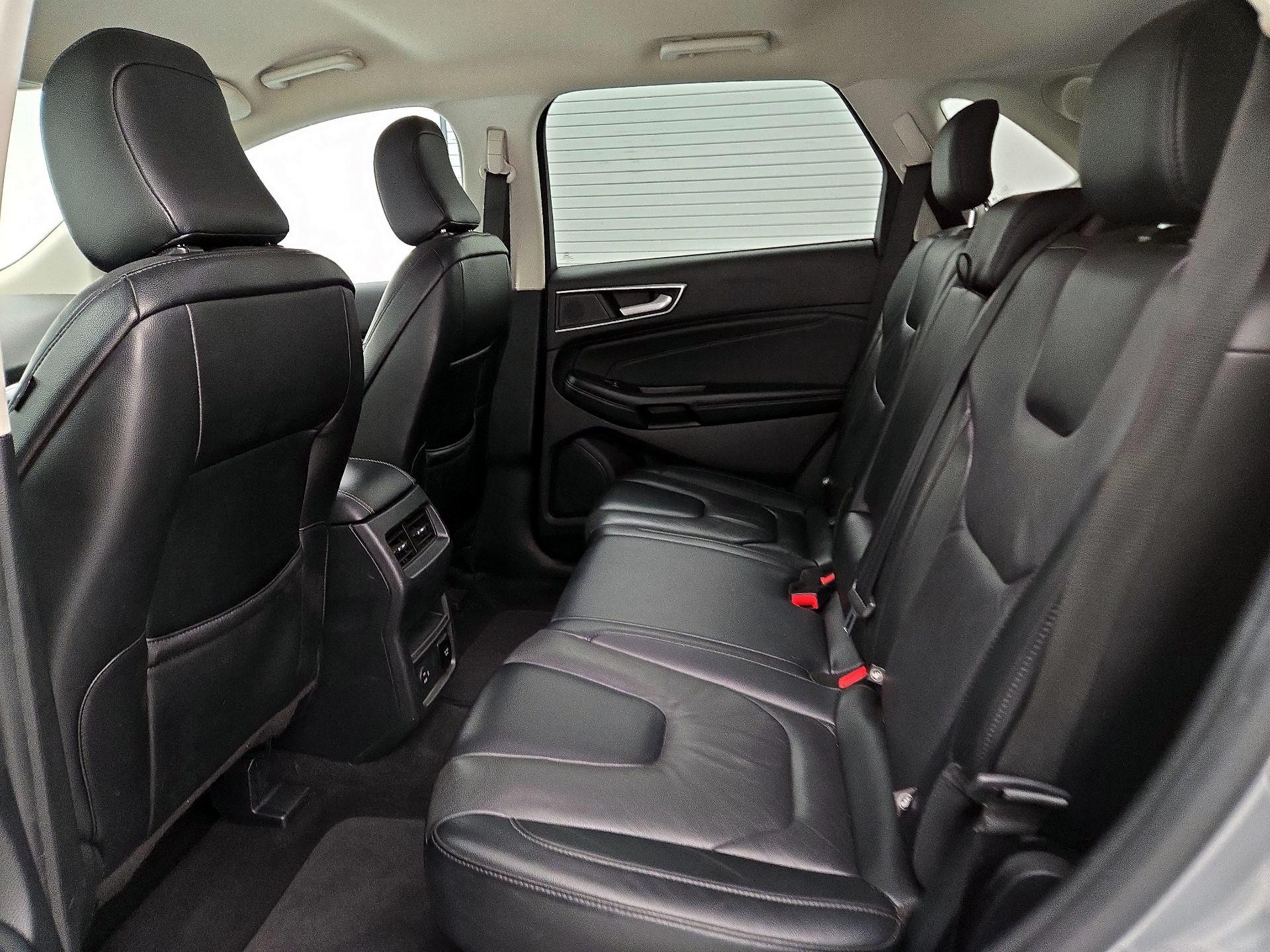 Thumbnail: 2022 Ford Edge - 19