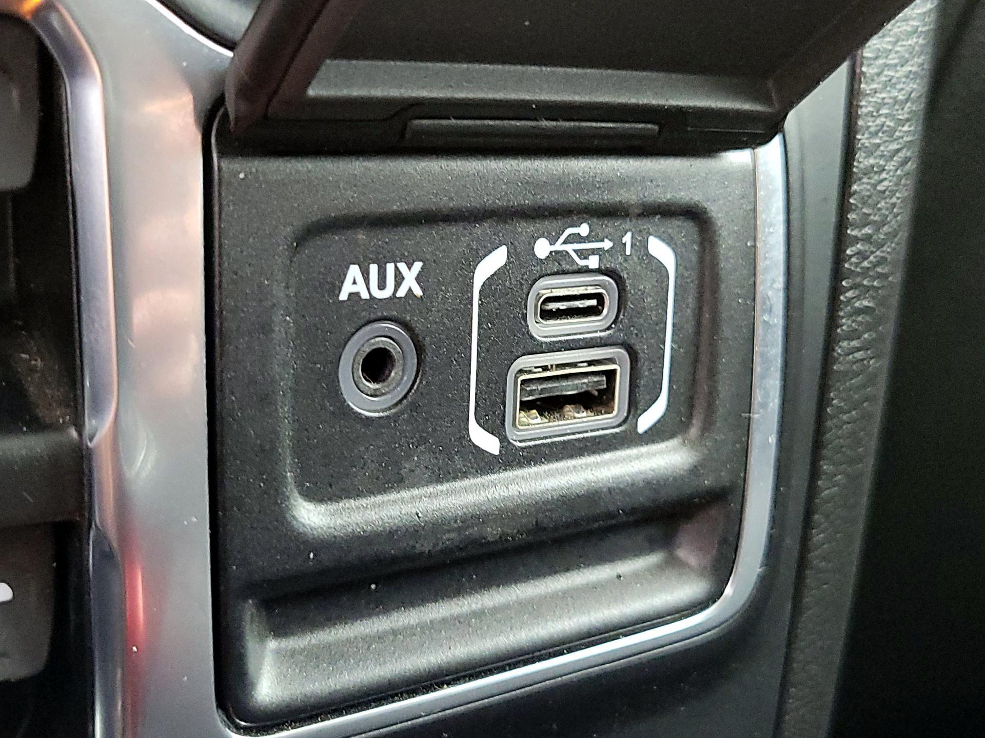 Thumbnail: 2023 Jeep Wrangler - 19