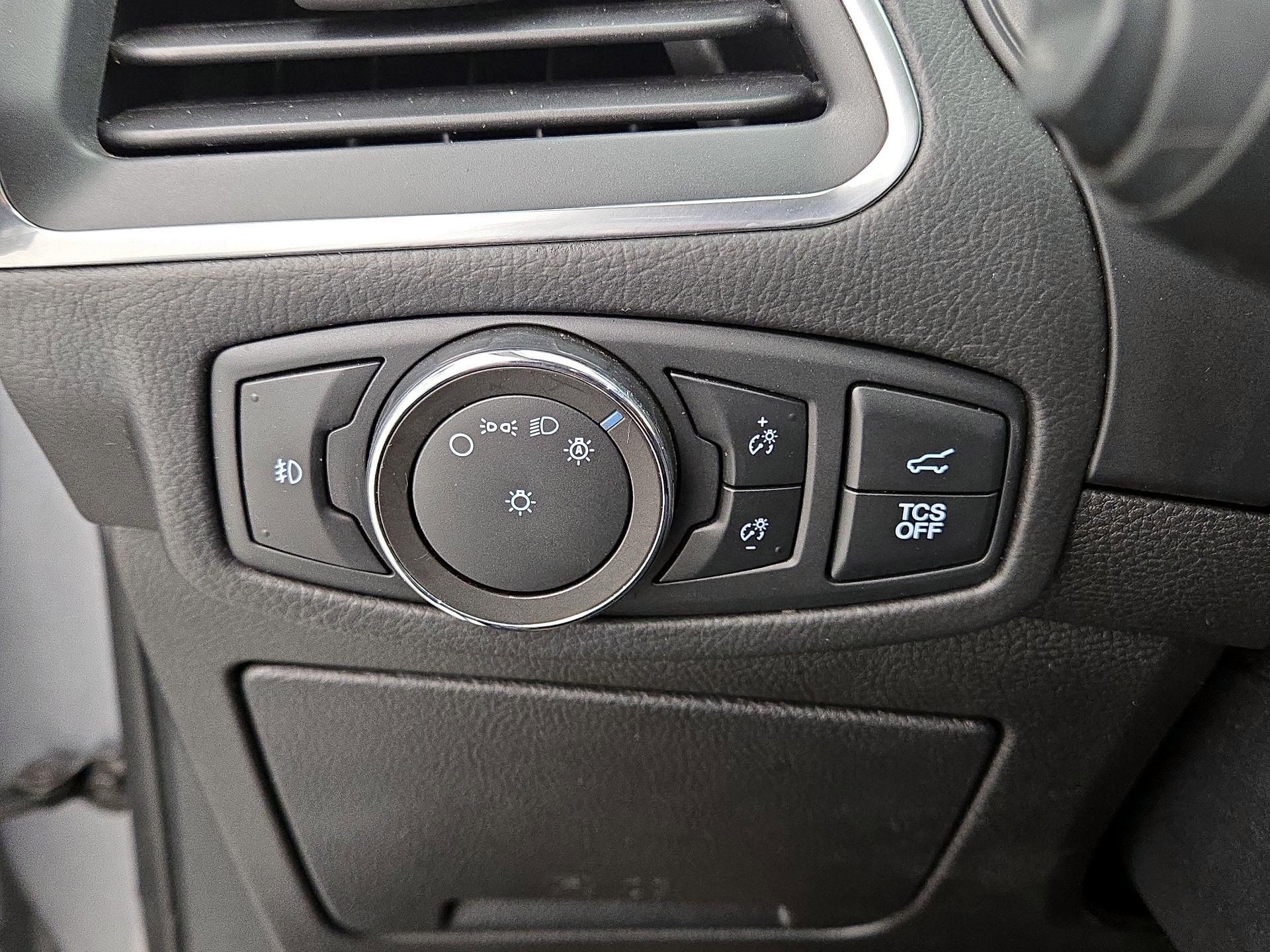 Thumbnail: 2022 Ford Edge - 13