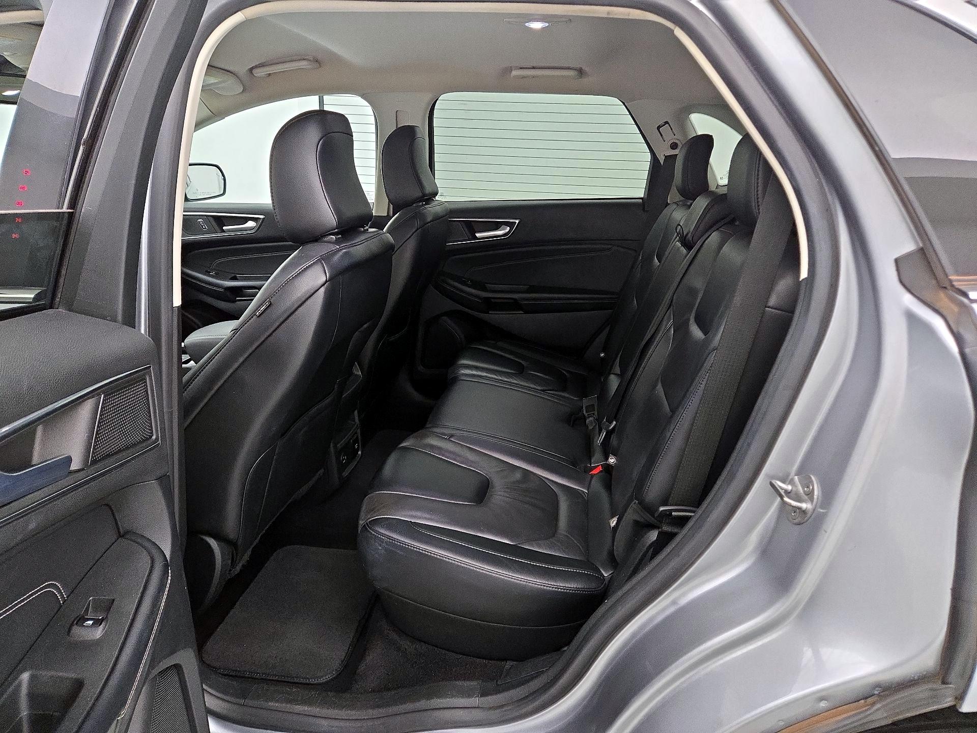 Thumbnail: 2022 Ford Edge - 19