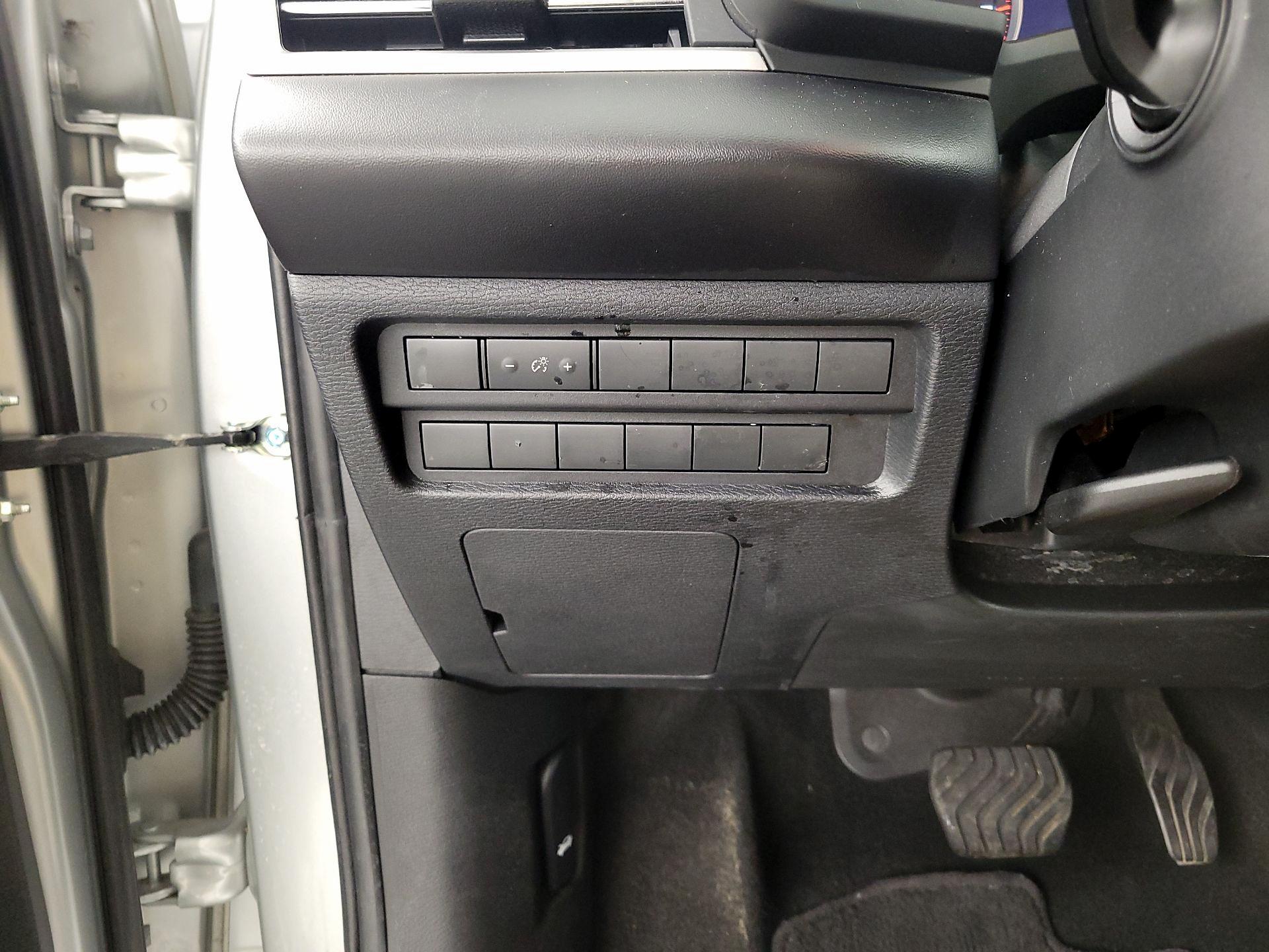 Thumbnail: 2022 Mitsubishi Outlander - 13