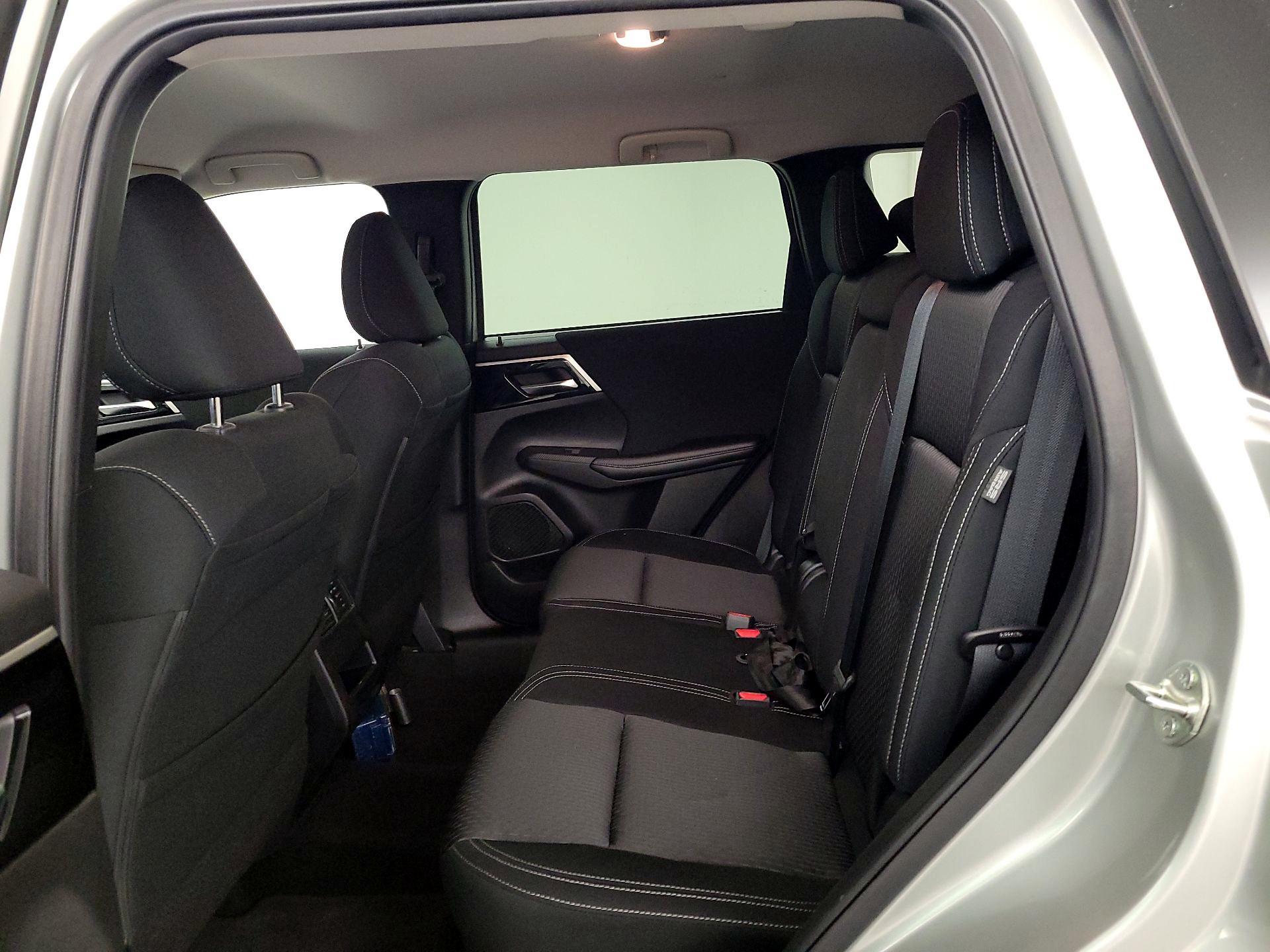 Thumbnail: 2022 Mitsubishi Outlander - 19