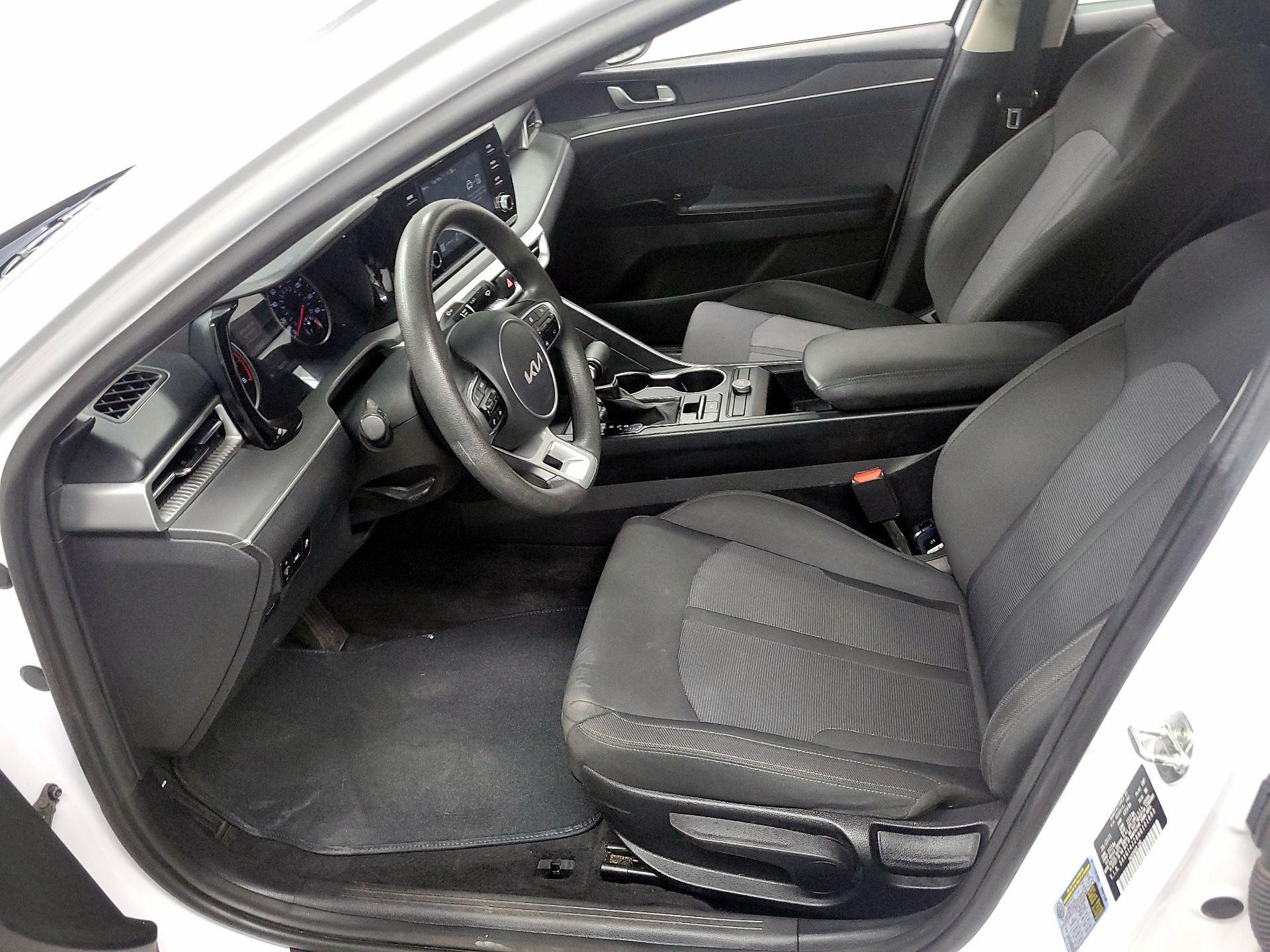 Thumbnail: 2022 Kia K5 - 11