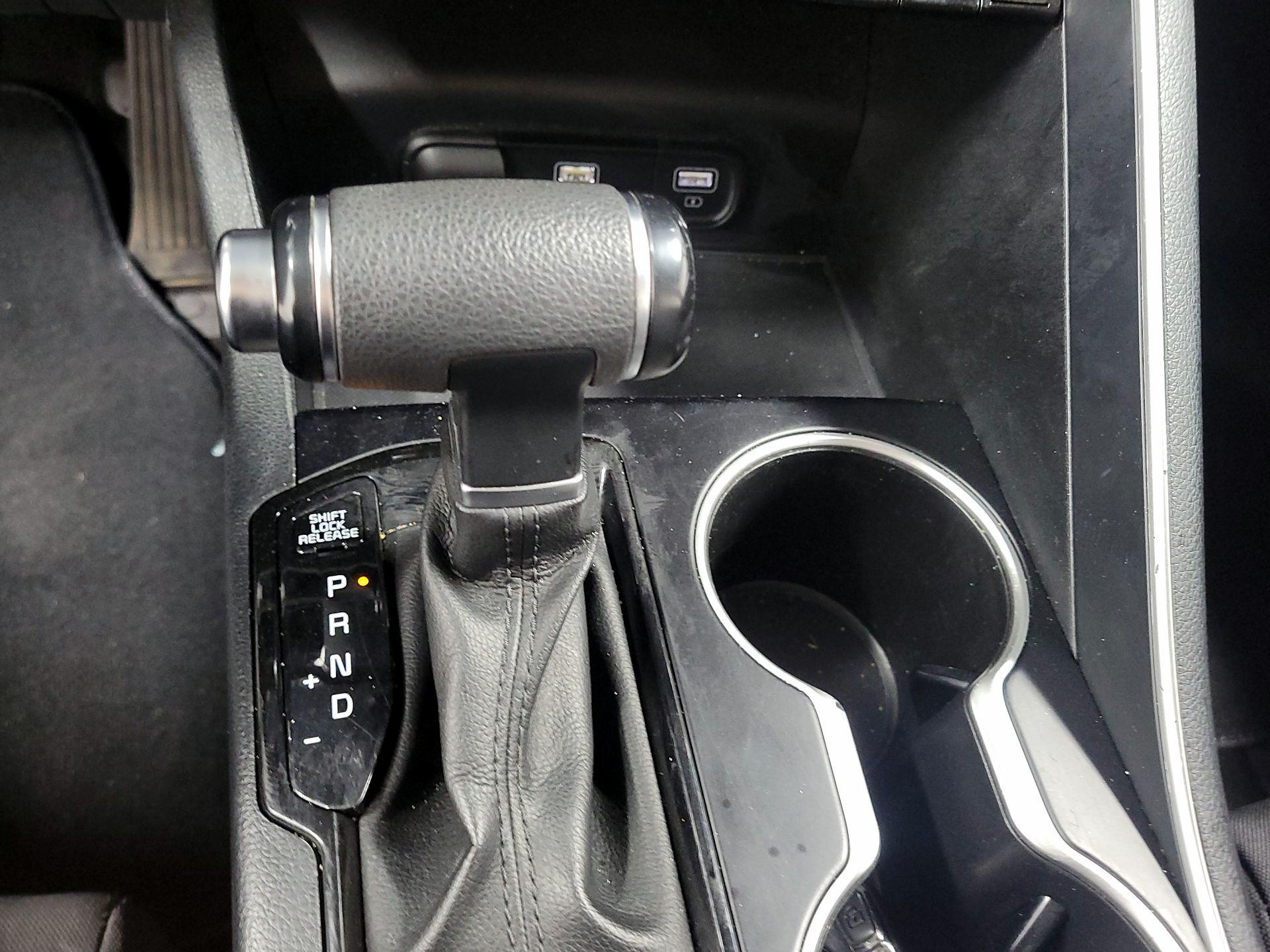 Thumbnail: 2022 Kia K5 - 16