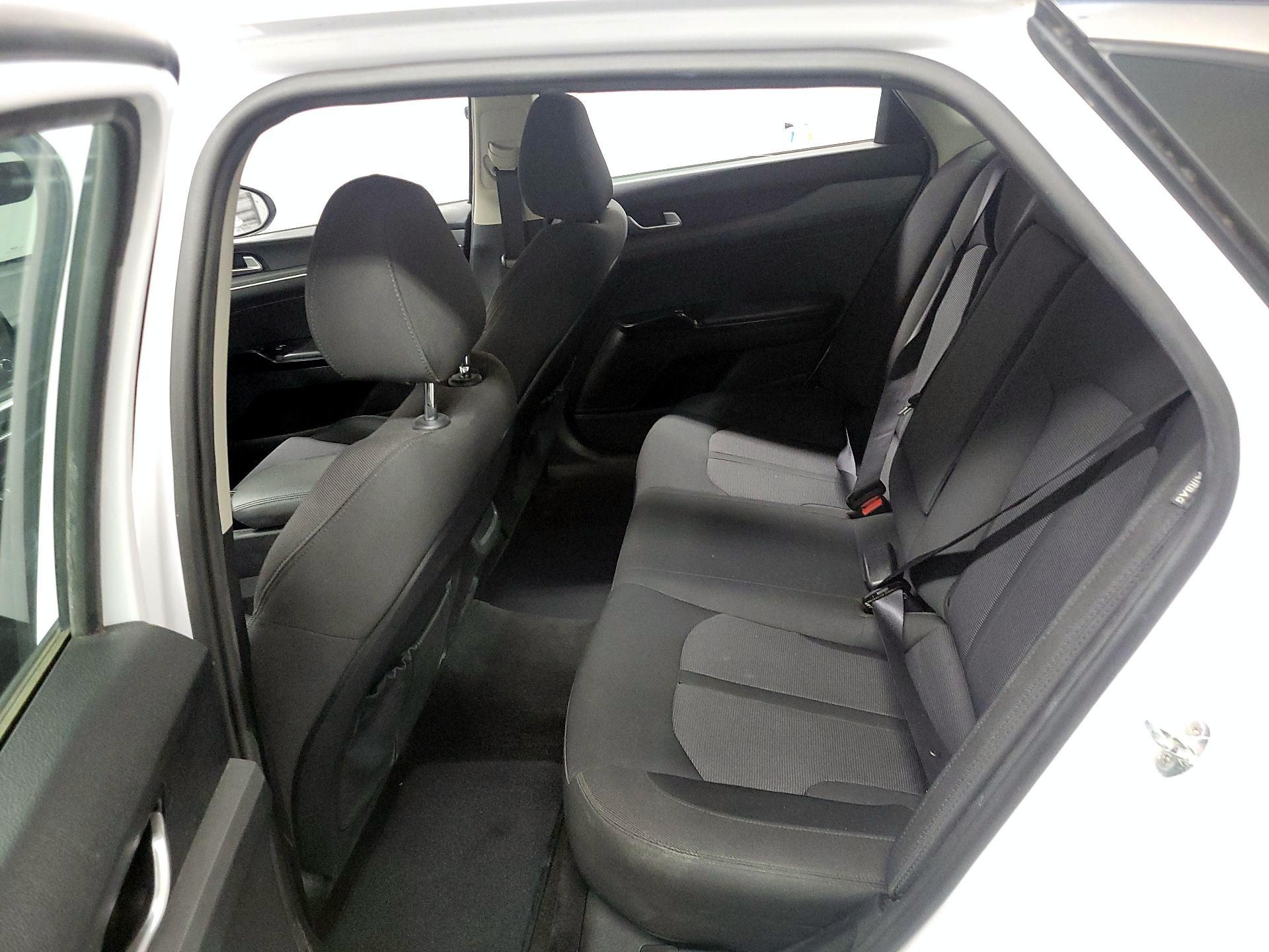 Thumbnail: 2022 Kia K5 - 17