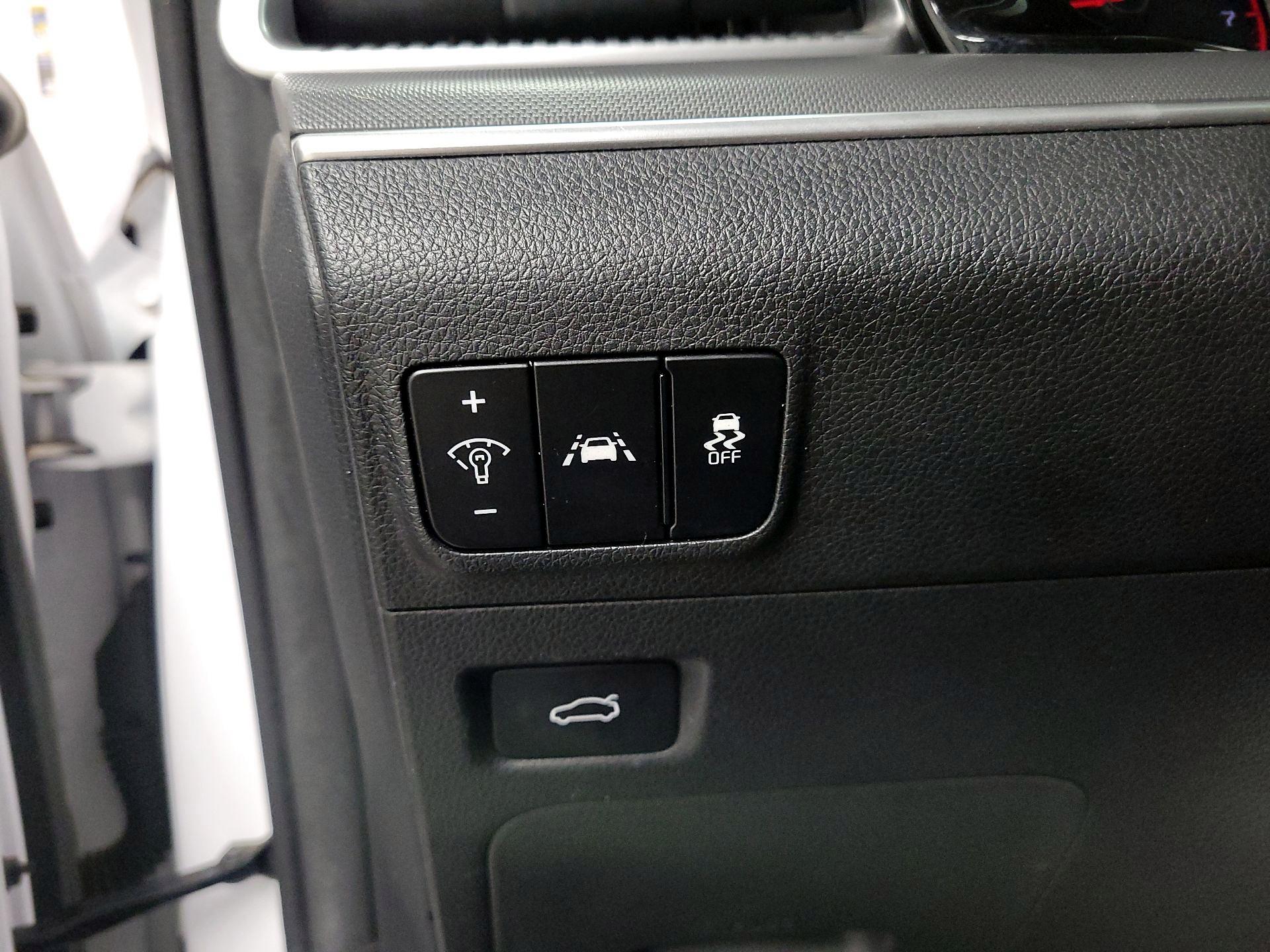 Thumbnail: 2022 Kia K5 - 13