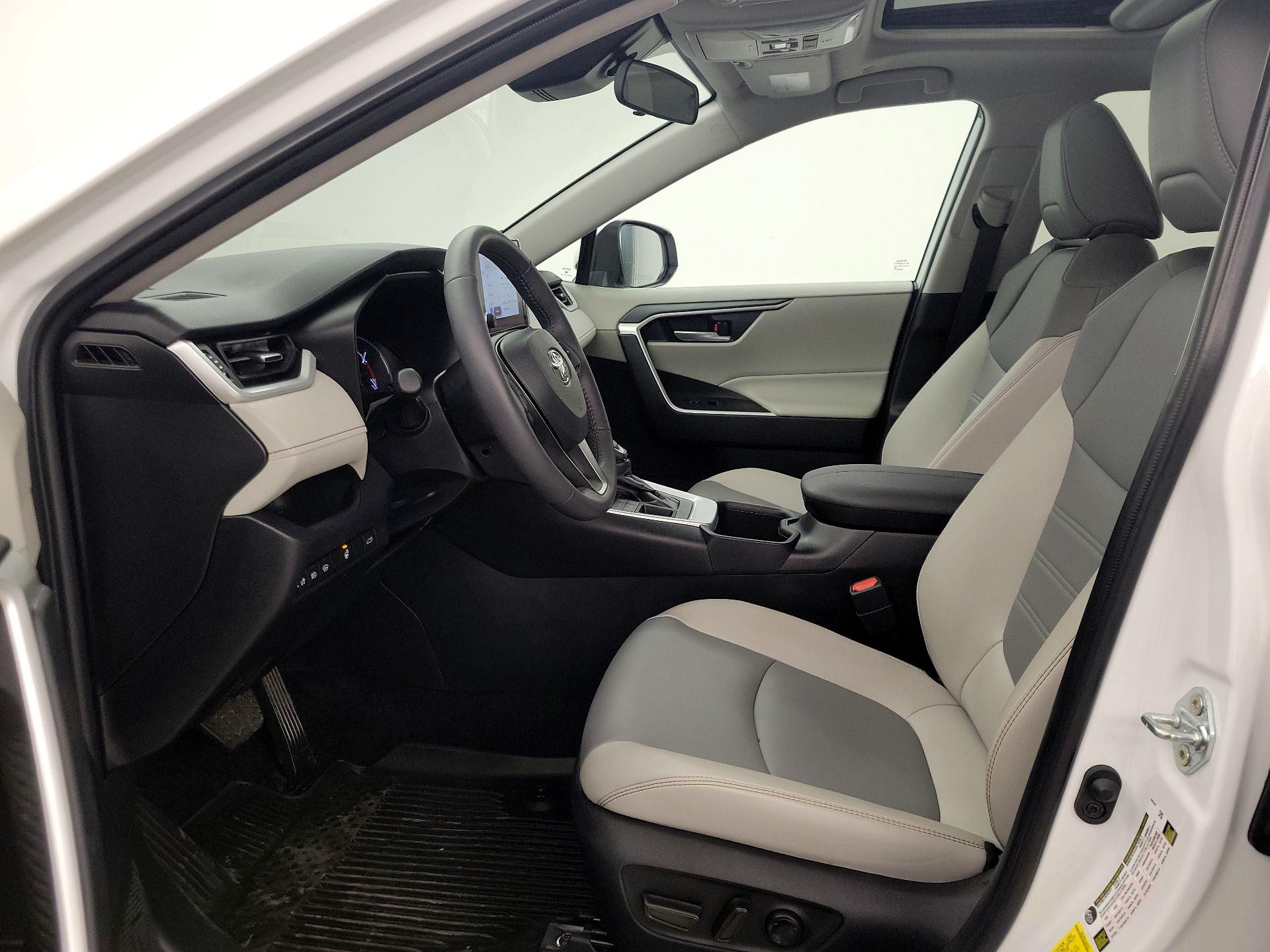 Thumbnail: 2024 Toyota RAV4 - 11