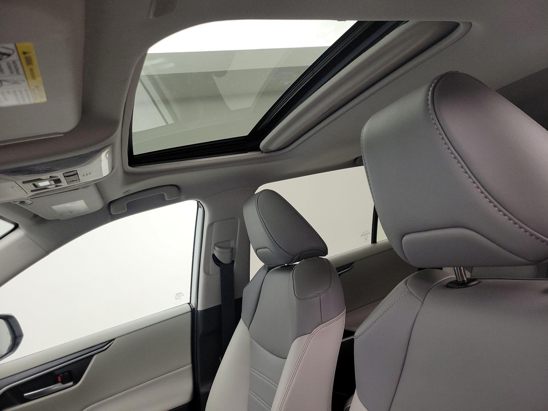 Thumbnail: 2024 Toyota RAV4 - 19