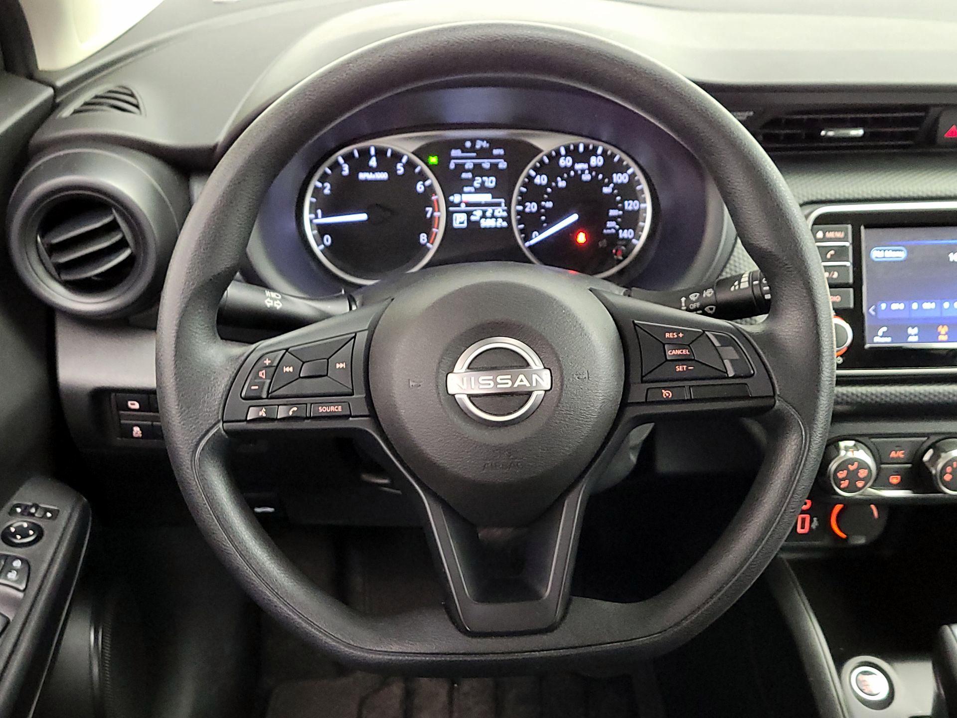 Thumbnail: 2023 Nissan Kicks - 10