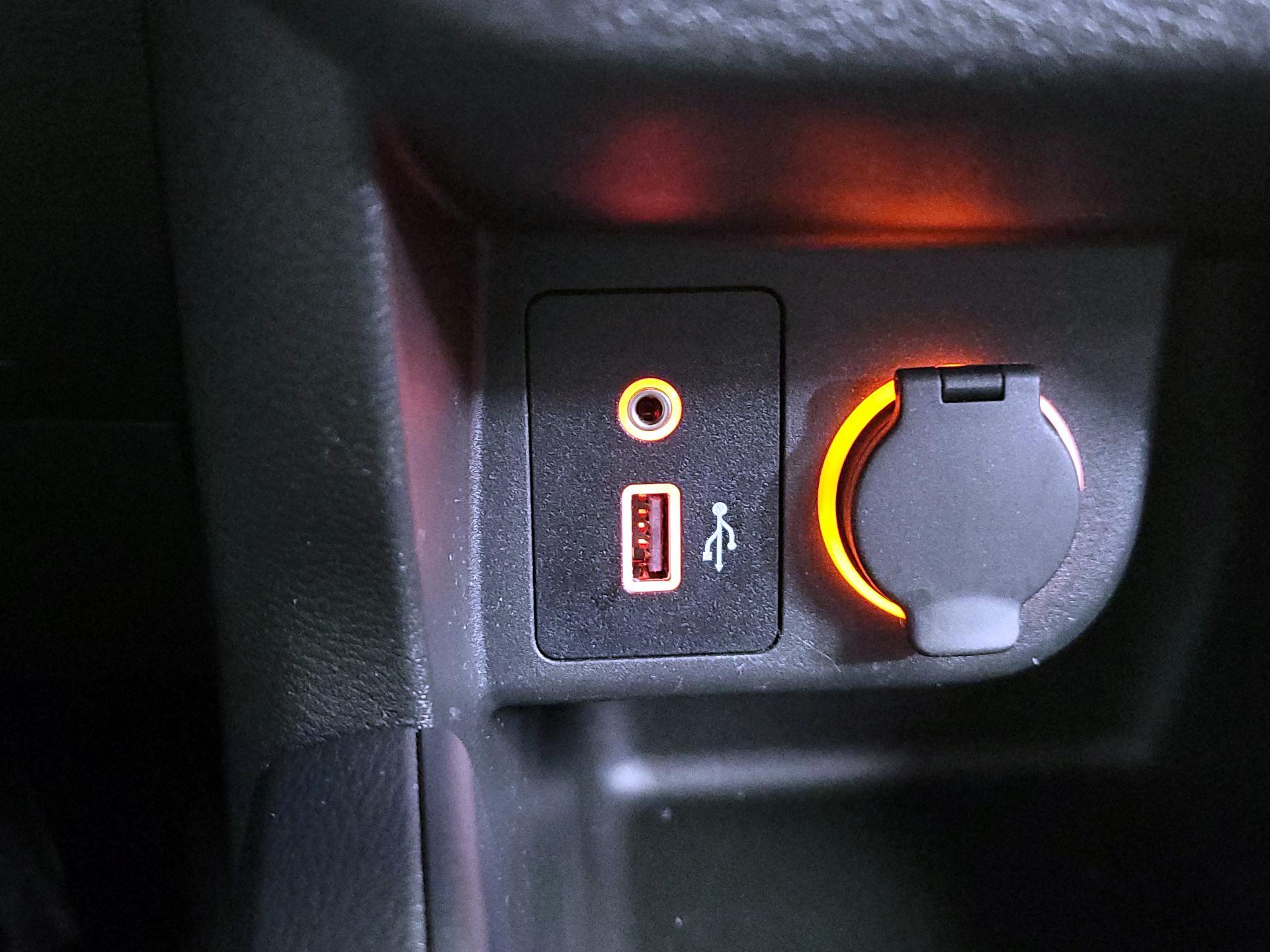 Thumbnail: 2023 Nissan Kicks - 18