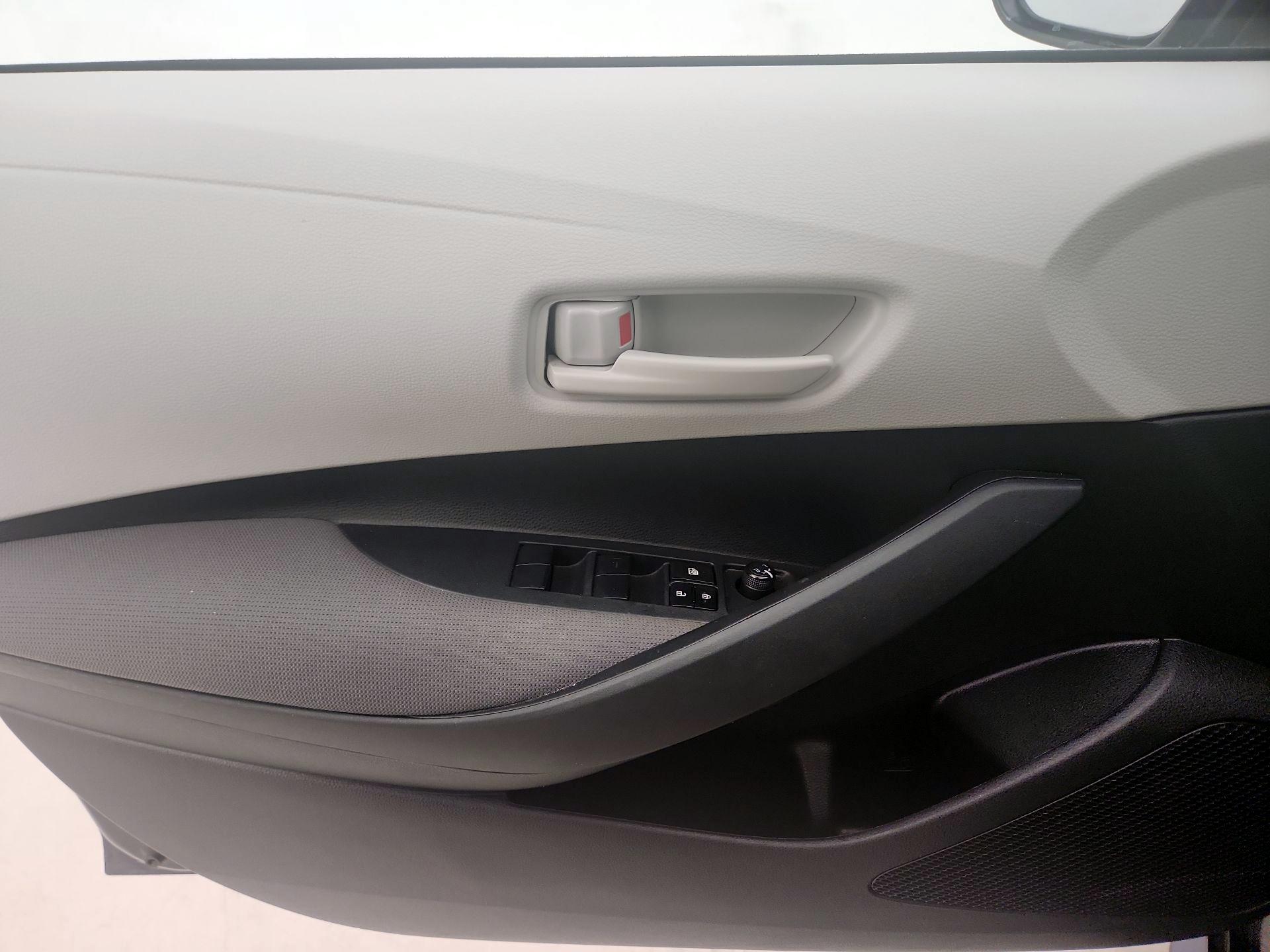 Thumbnail: 2023 Toyota Corolla - 12