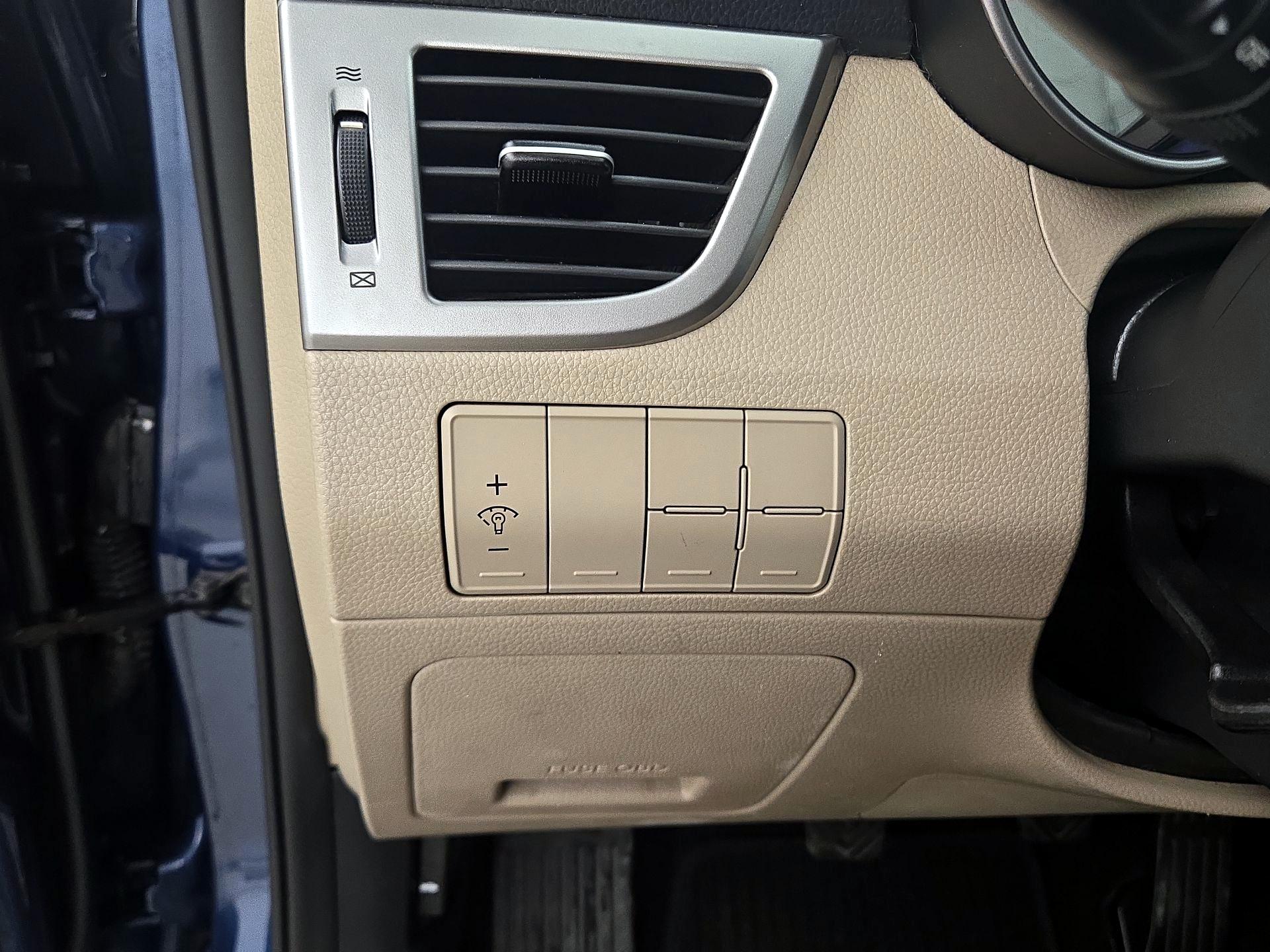 Thumbnail: 2016 Hyundai Elantra - 13