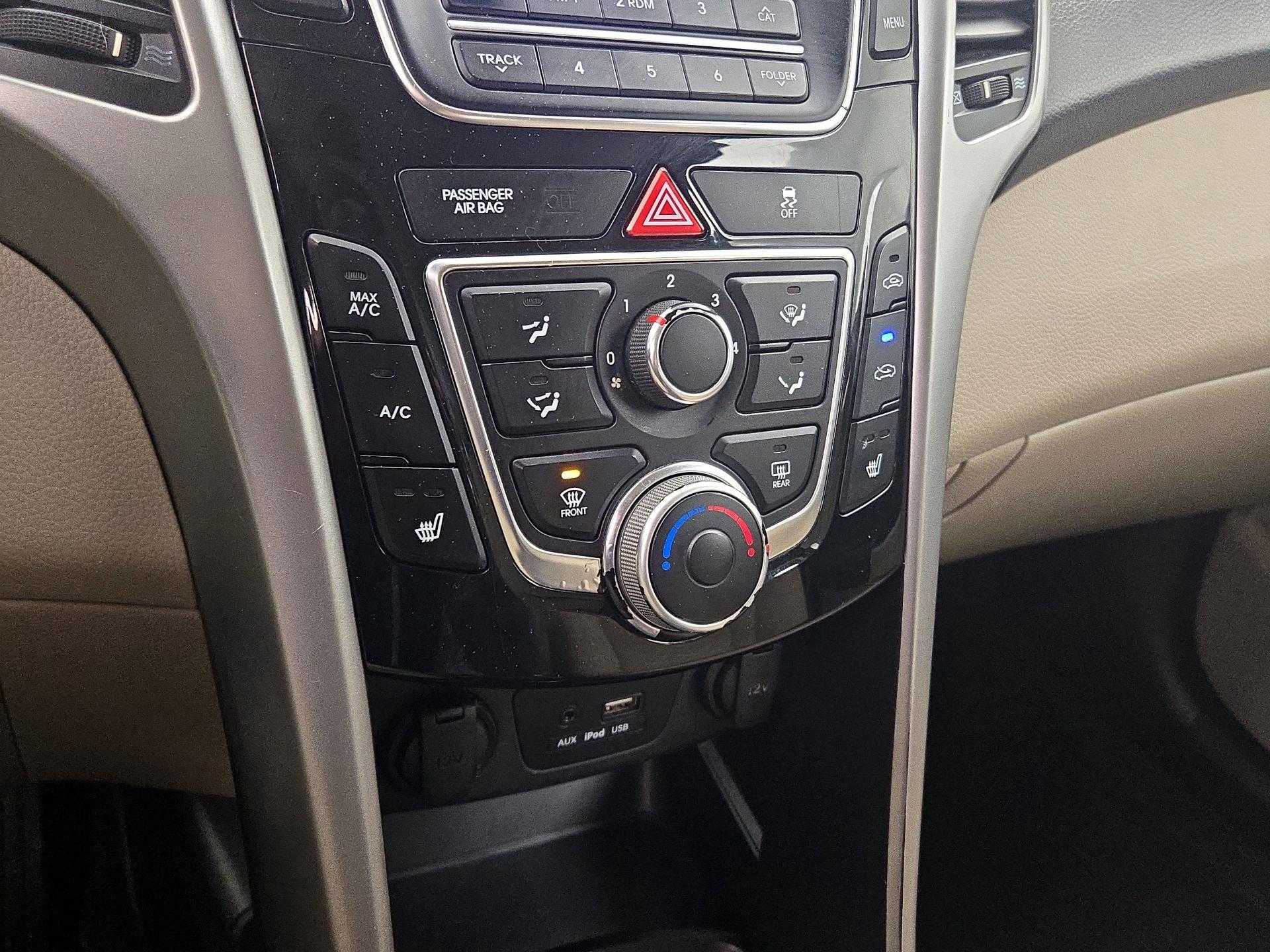 Thumbnail: 2016 Hyundai Elantra - 15