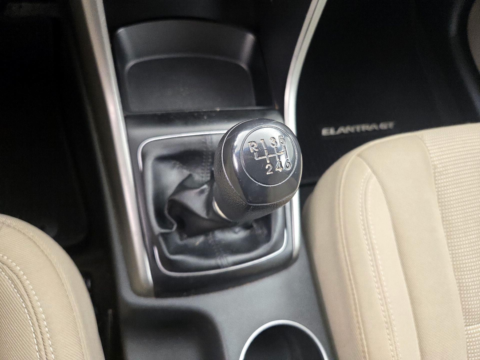 Thumbnail: 2016 Hyundai Elantra - 16