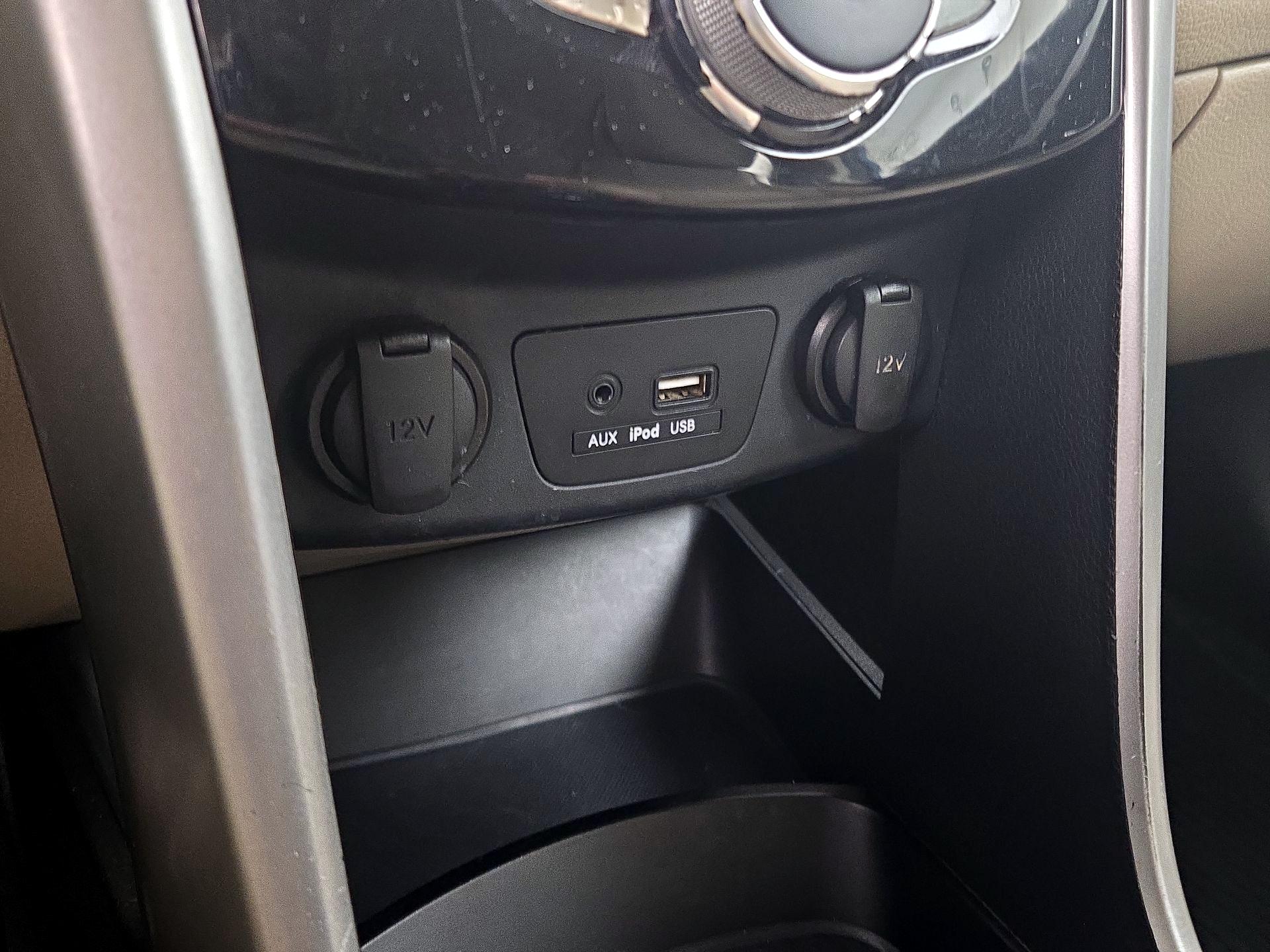 Thumbnail: 2016 Hyundai Elantra - 17