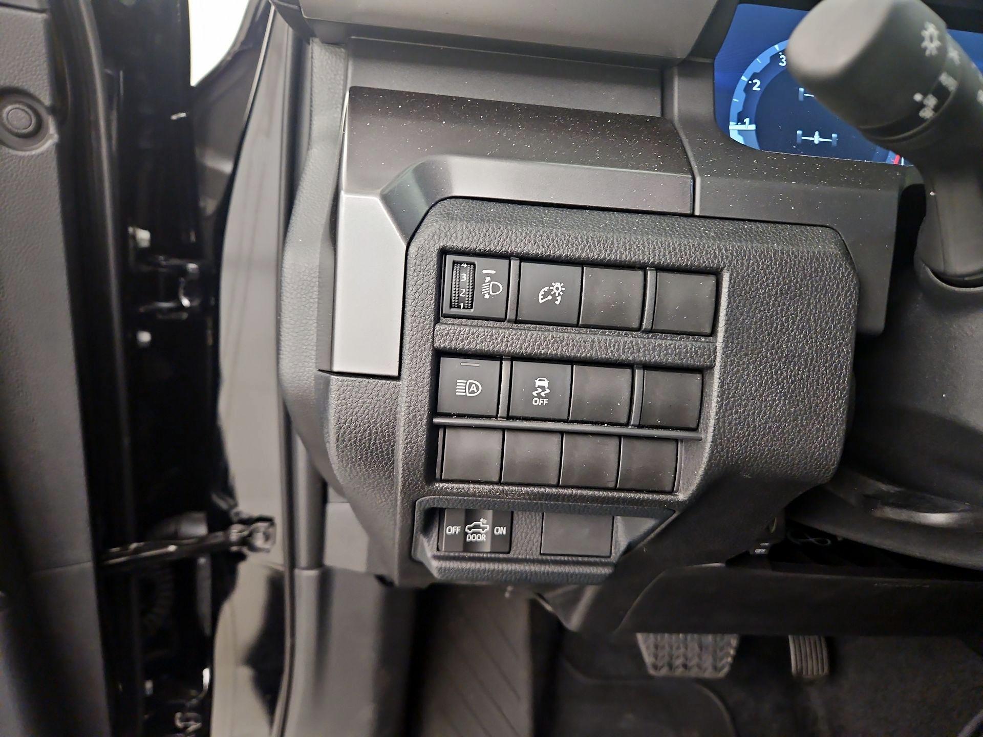 Thumbnail: 2025 Toyota Tacoma - 13