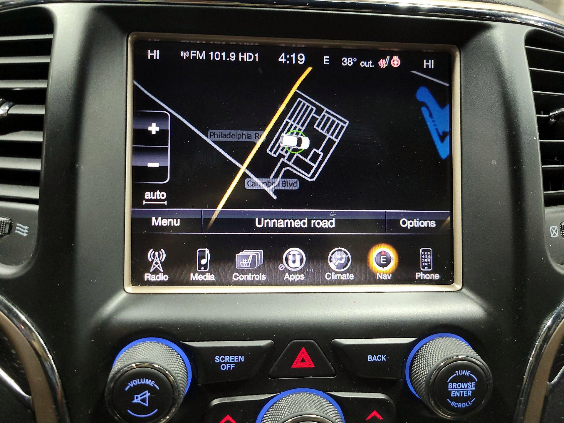 Thumbnail: 2015 Jeep Grand Cherokee - 14