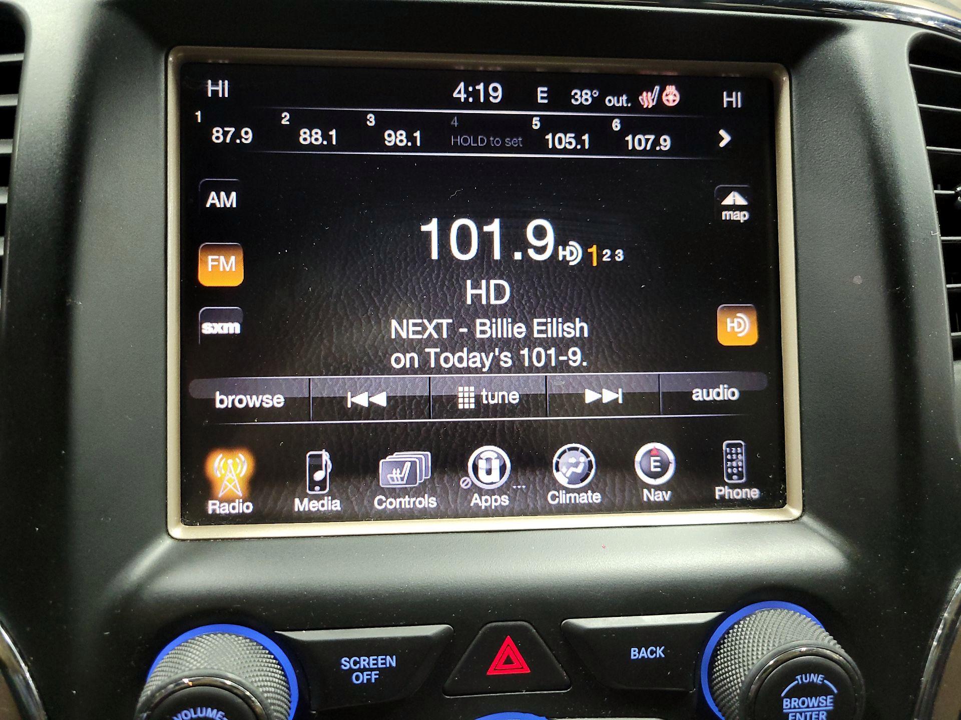 Thumbnail: 2015 Jeep Grand Cherokee - 15