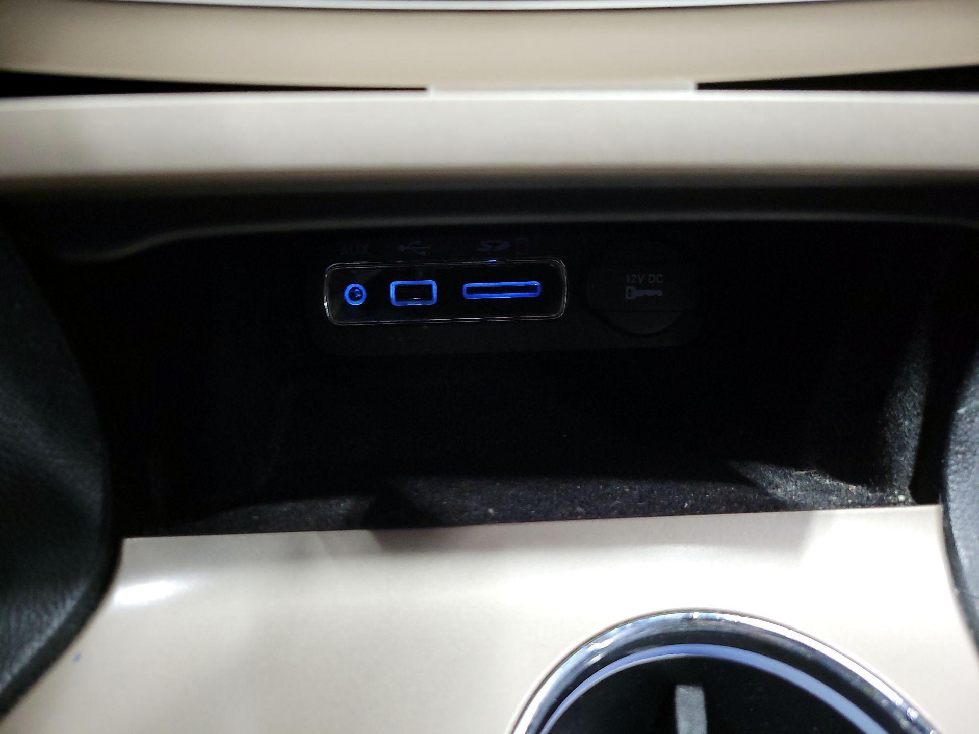 Thumbnail: 2015 Jeep Grand Cherokee - 18