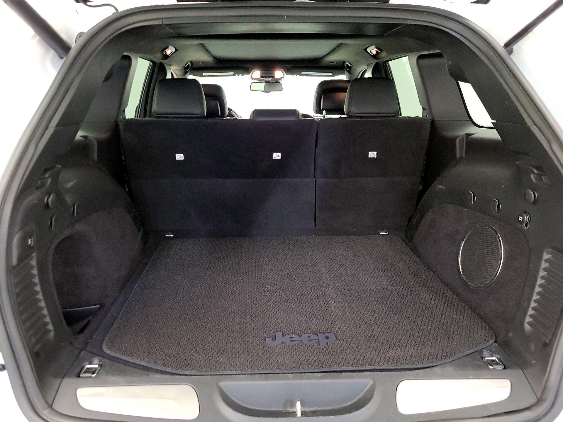 Thumbnail: 2015 Jeep Grand Cherokee - 20