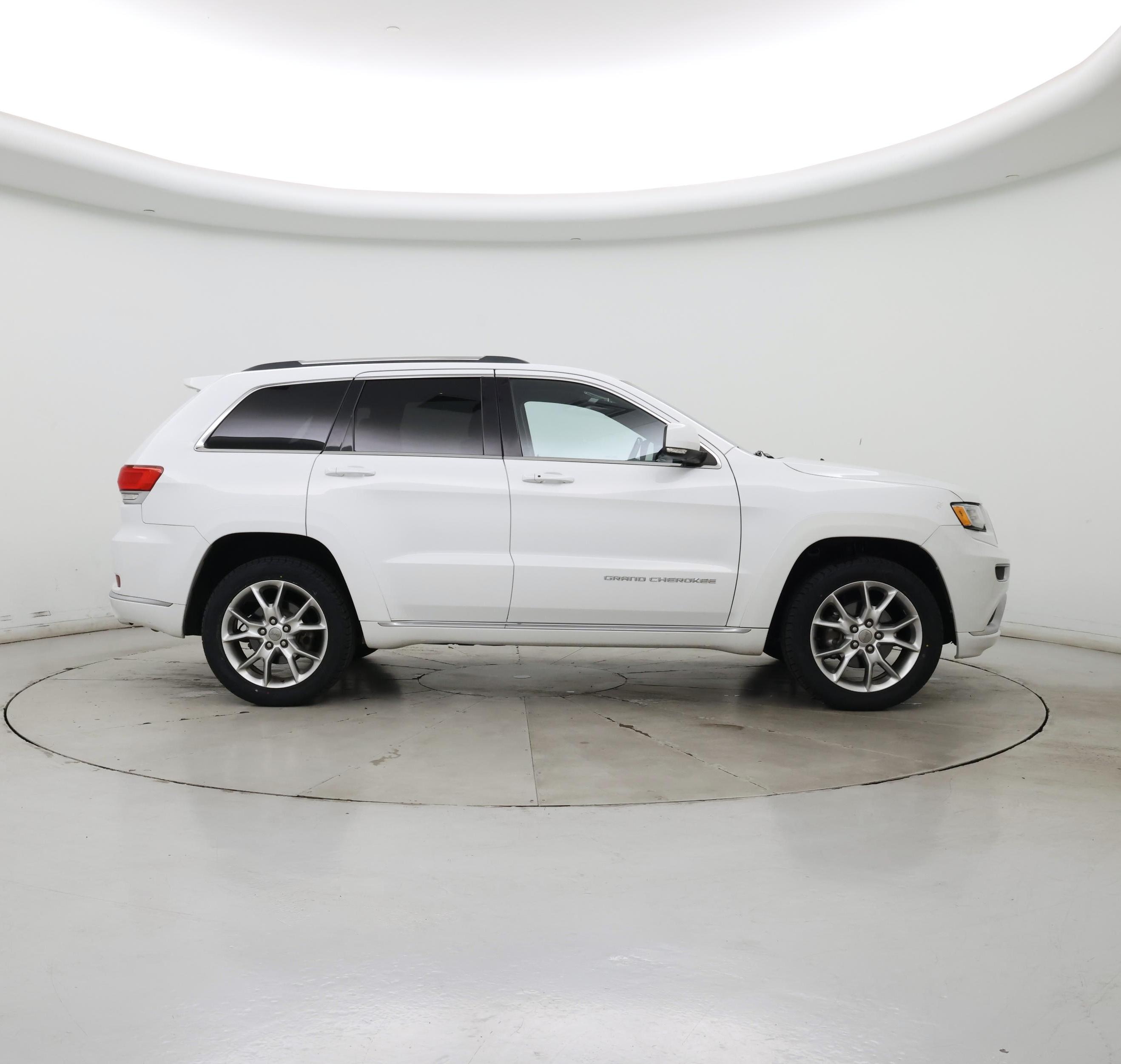 Thumbnail: 2015 Jeep Grand Cherokee - 7