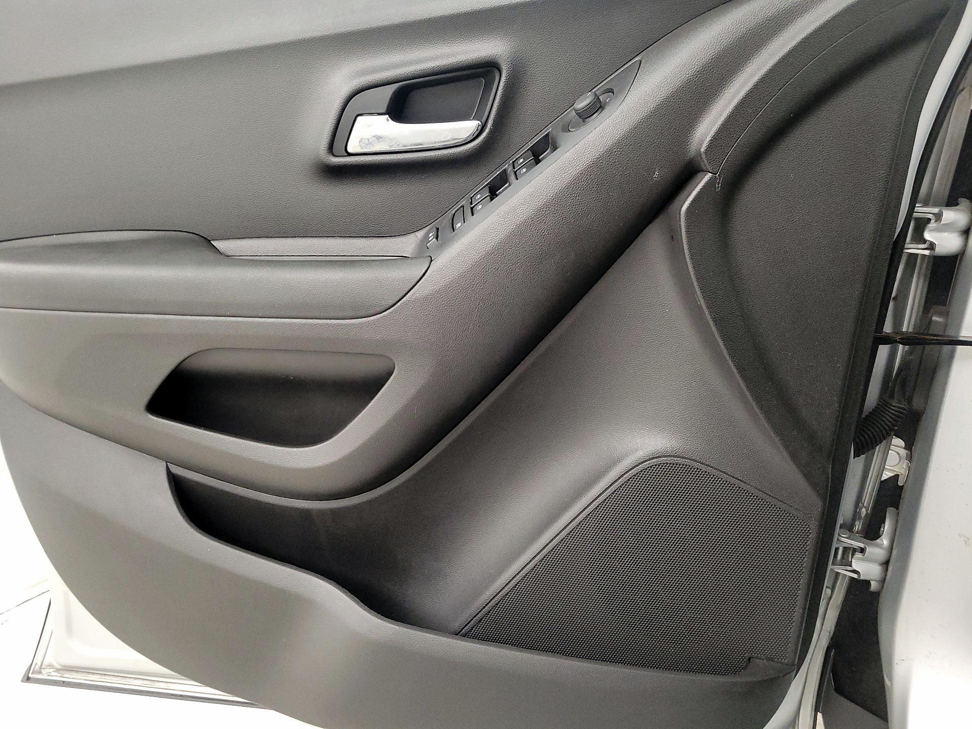 Thumbnail: 2020 Chevrolet Trax - 12