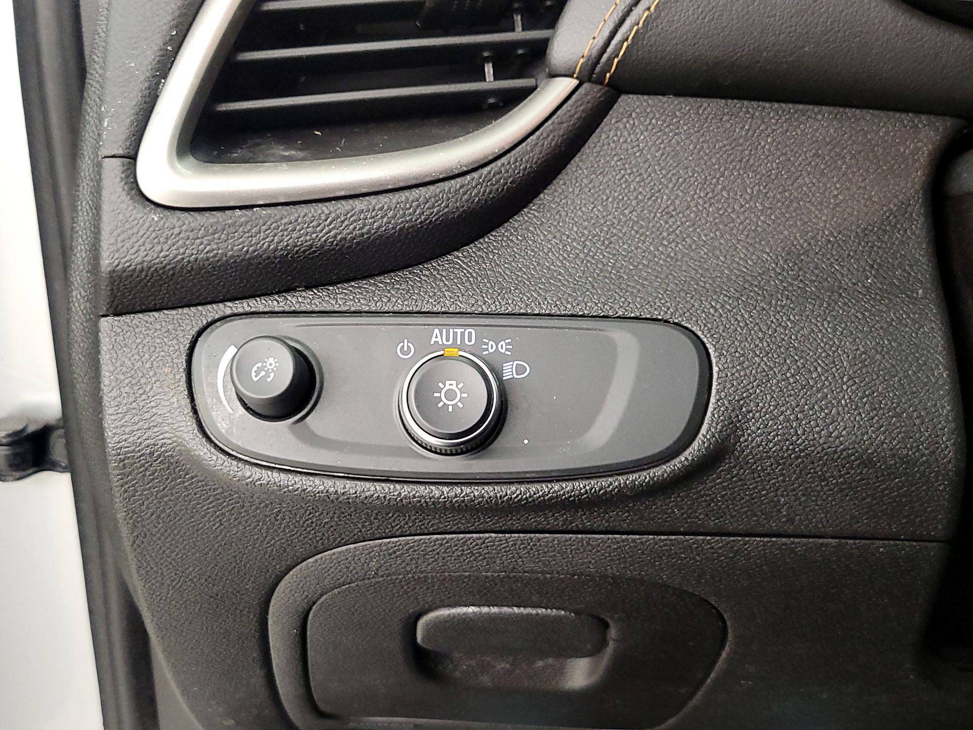 Thumbnail: 2020 Chevrolet Trax - 13