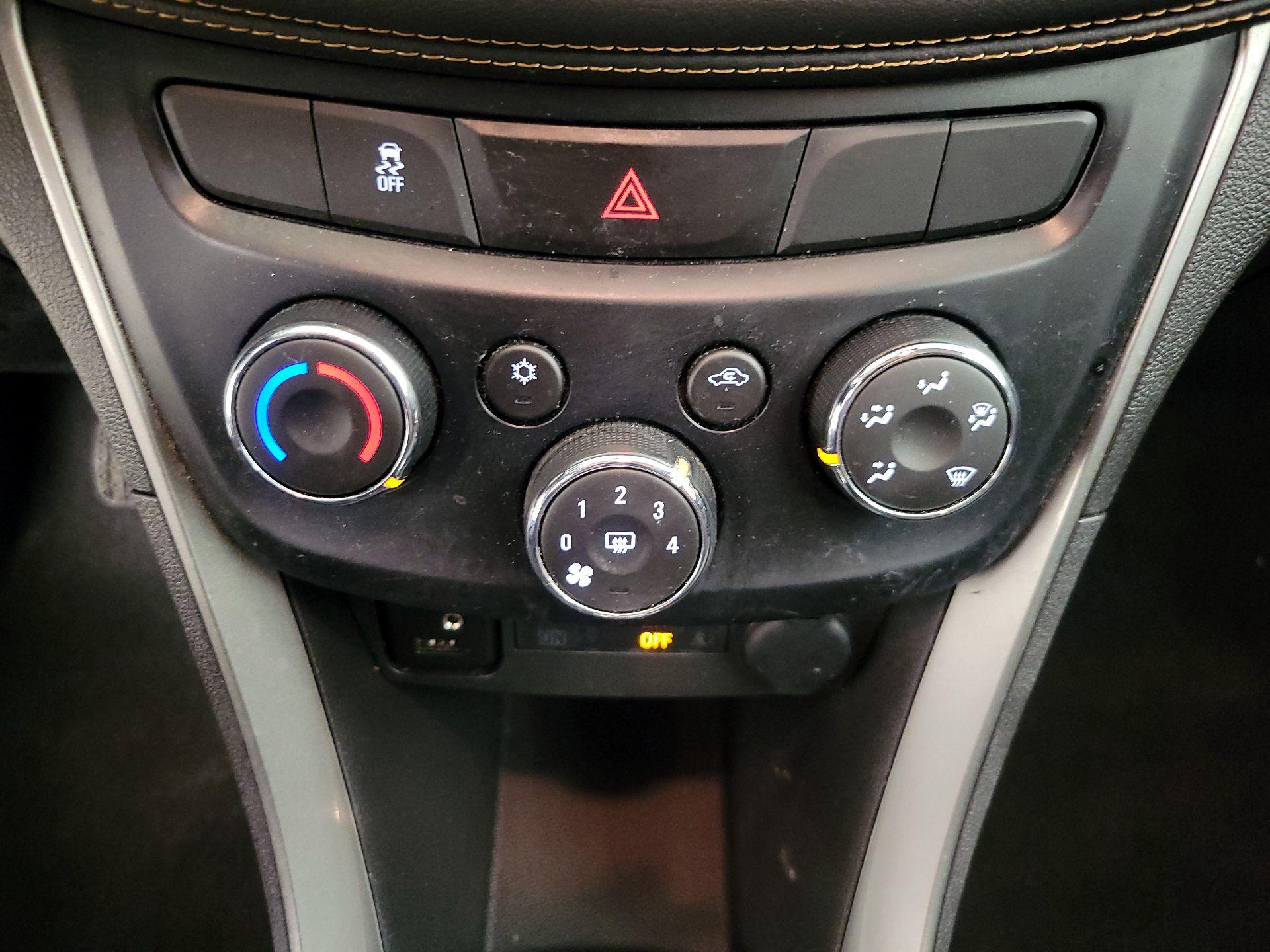 Thumbnail: 2020 Chevrolet Trax - 16