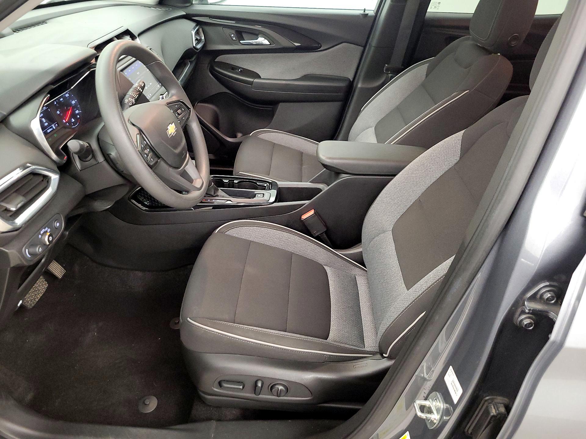 Thumbnail: 2022 Chevrolet TrailBlazer - 11