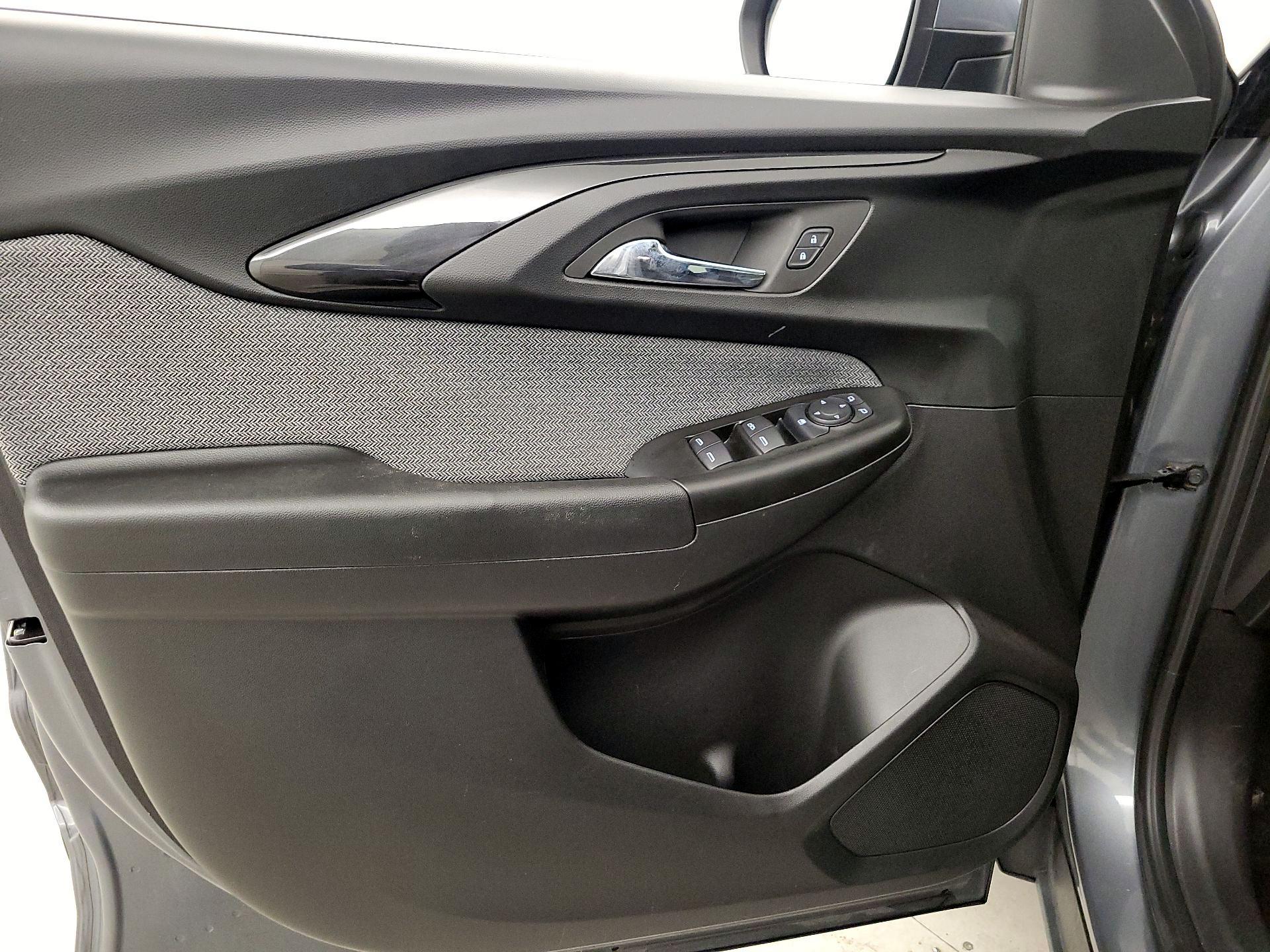 Thumbnail: 2022 Chevrolet TrailBlazer - 12