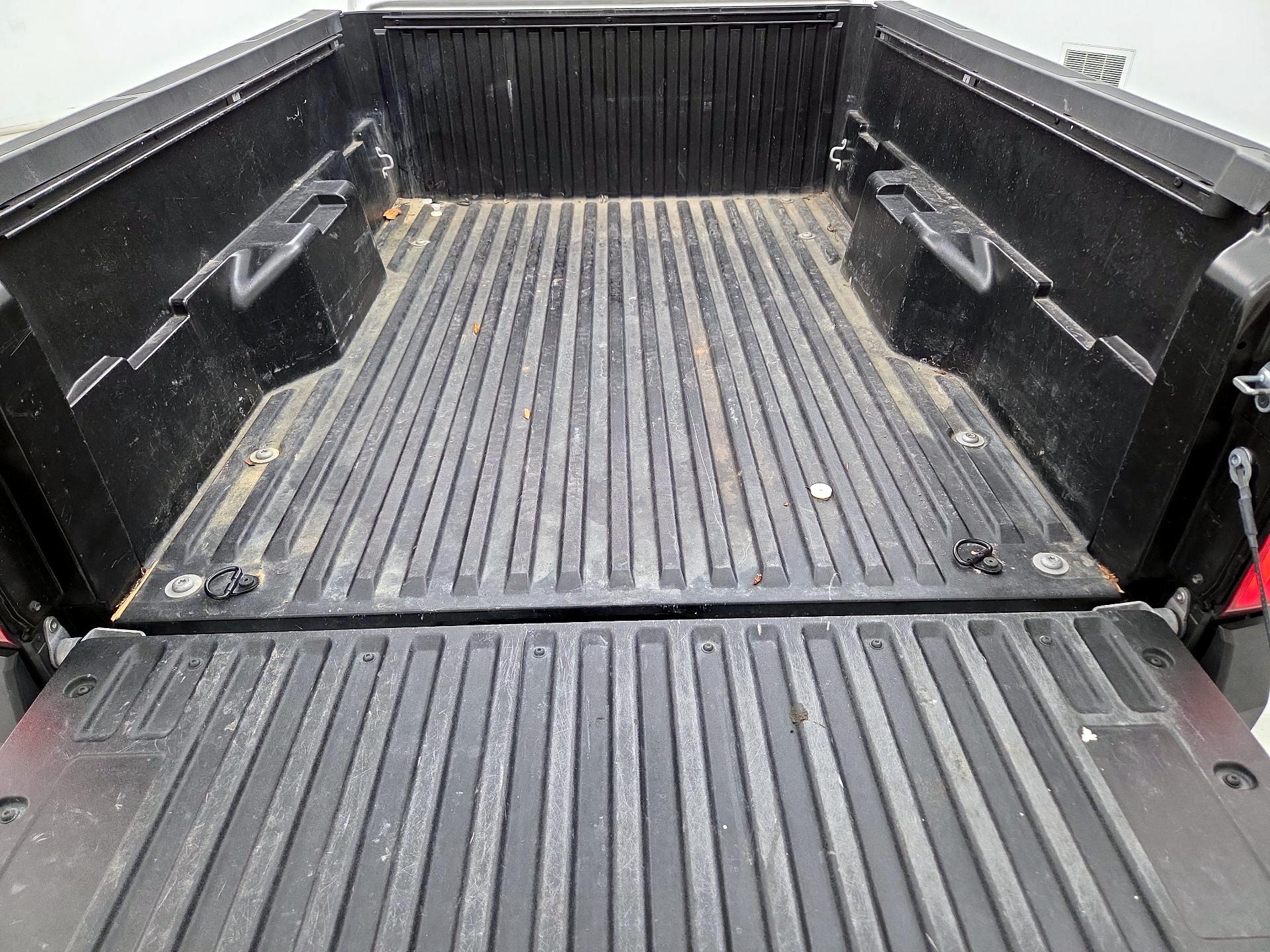 Thumbnail: 2024 Toyota Tacoma - 19