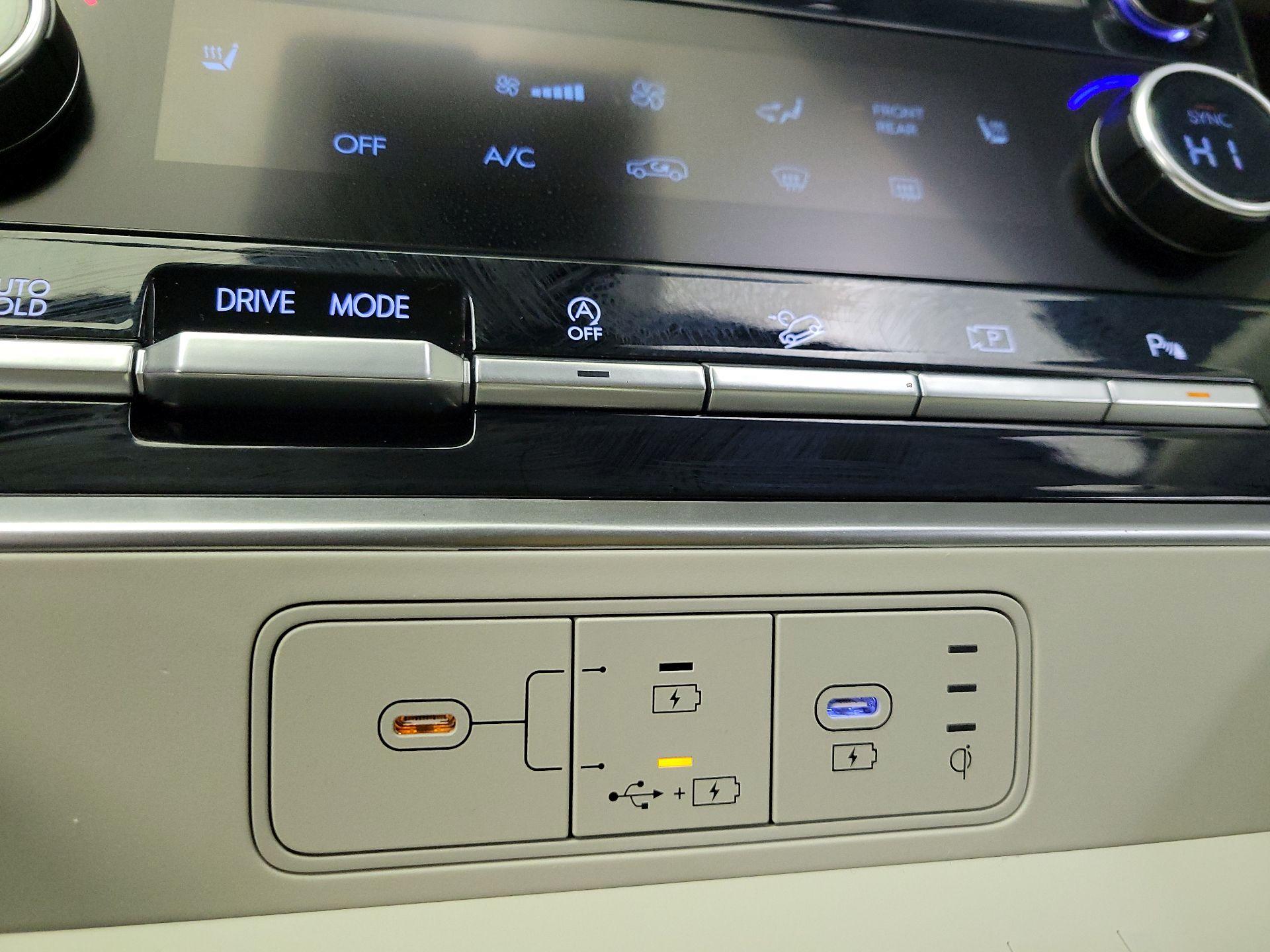 Thumbnail: 2025 Hyundai Santa Fe - 18