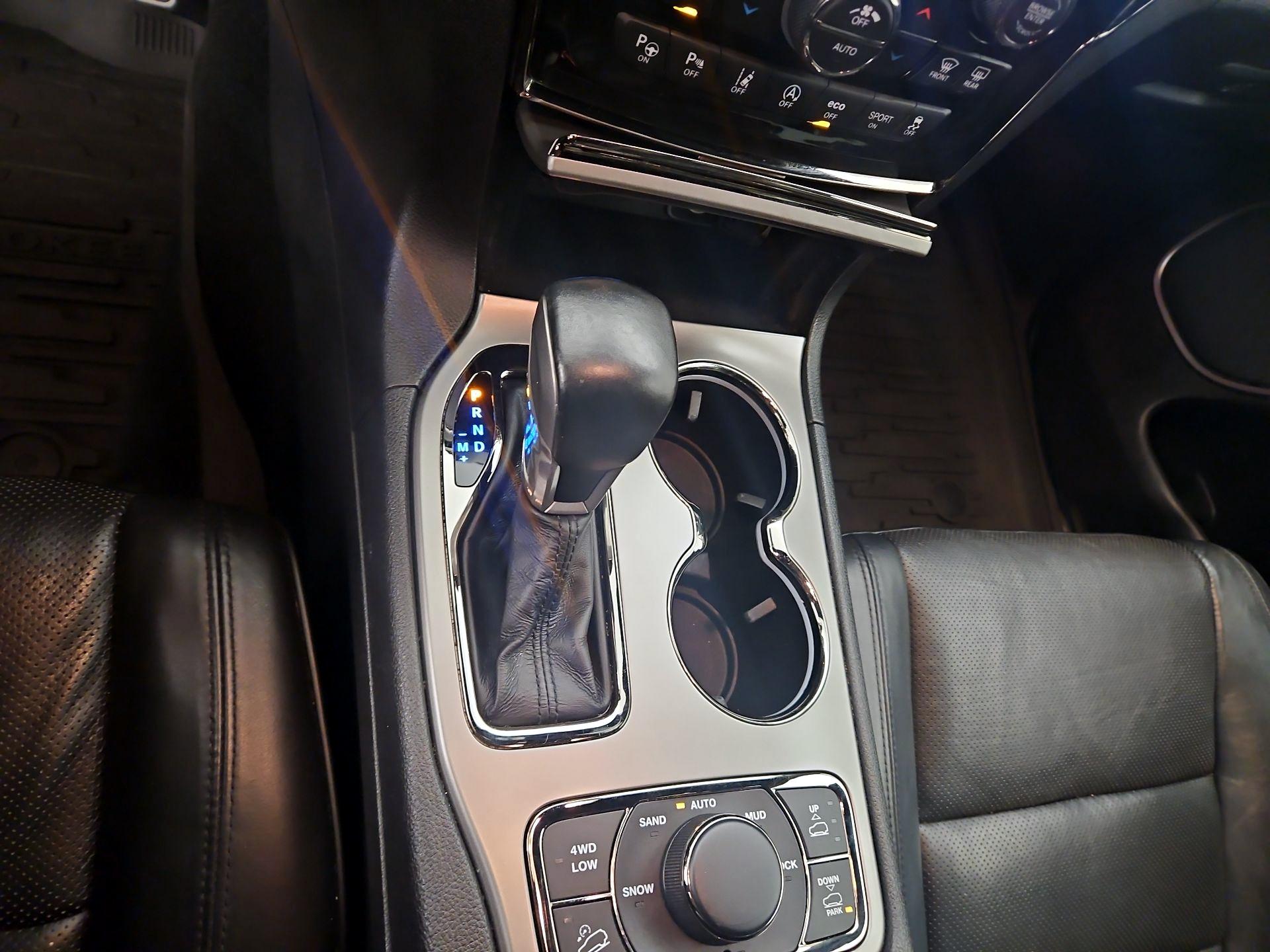 Thumbnail: 2021 Jeep Grand Cherokee - 18