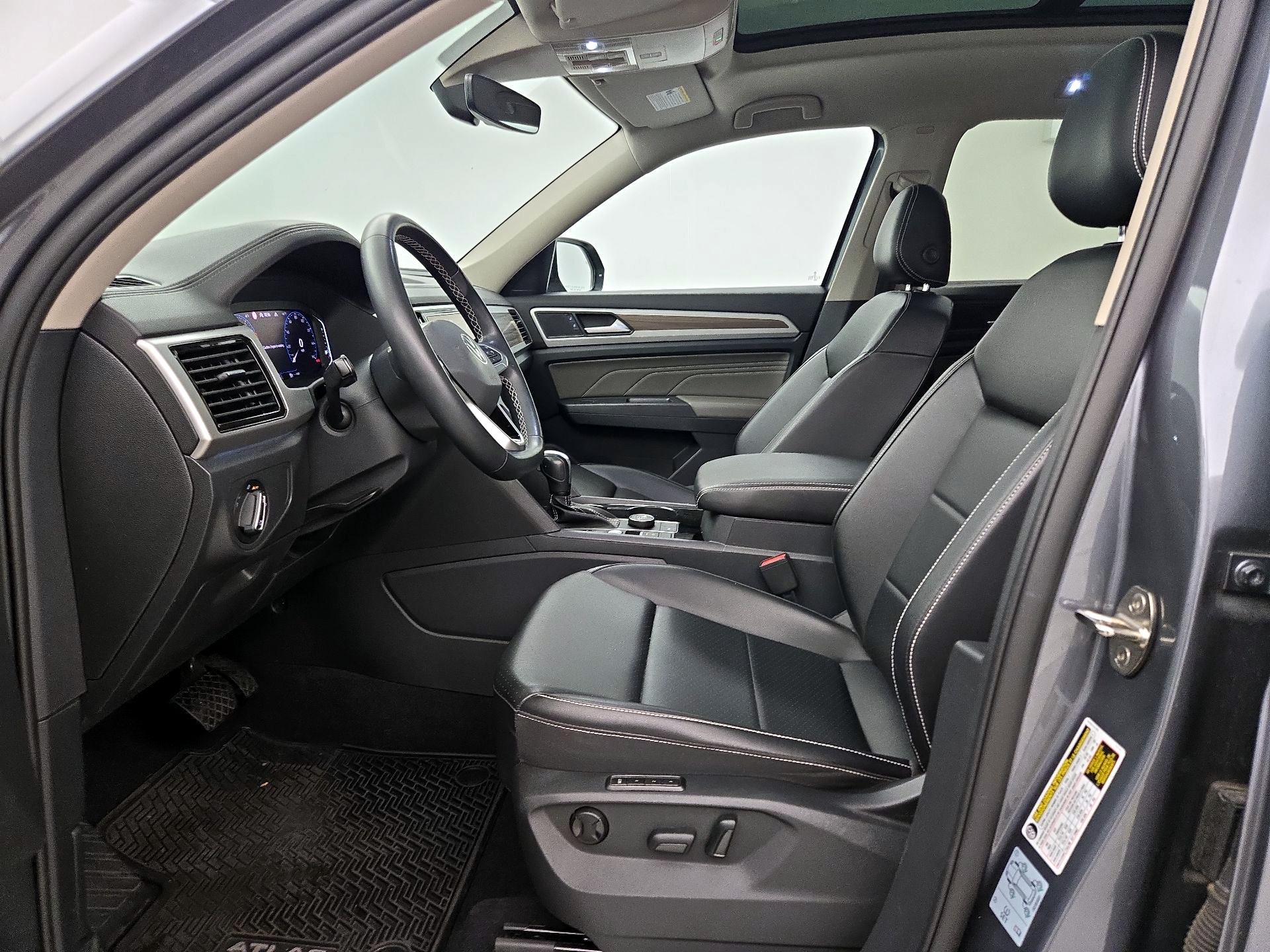 Thumbnail: 2021 Volkswagen Atlas - 11