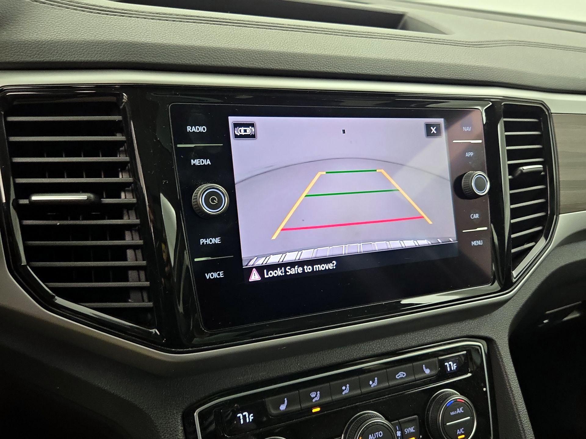 Thumbnail: 2021 Volkswagen Atlas - 15