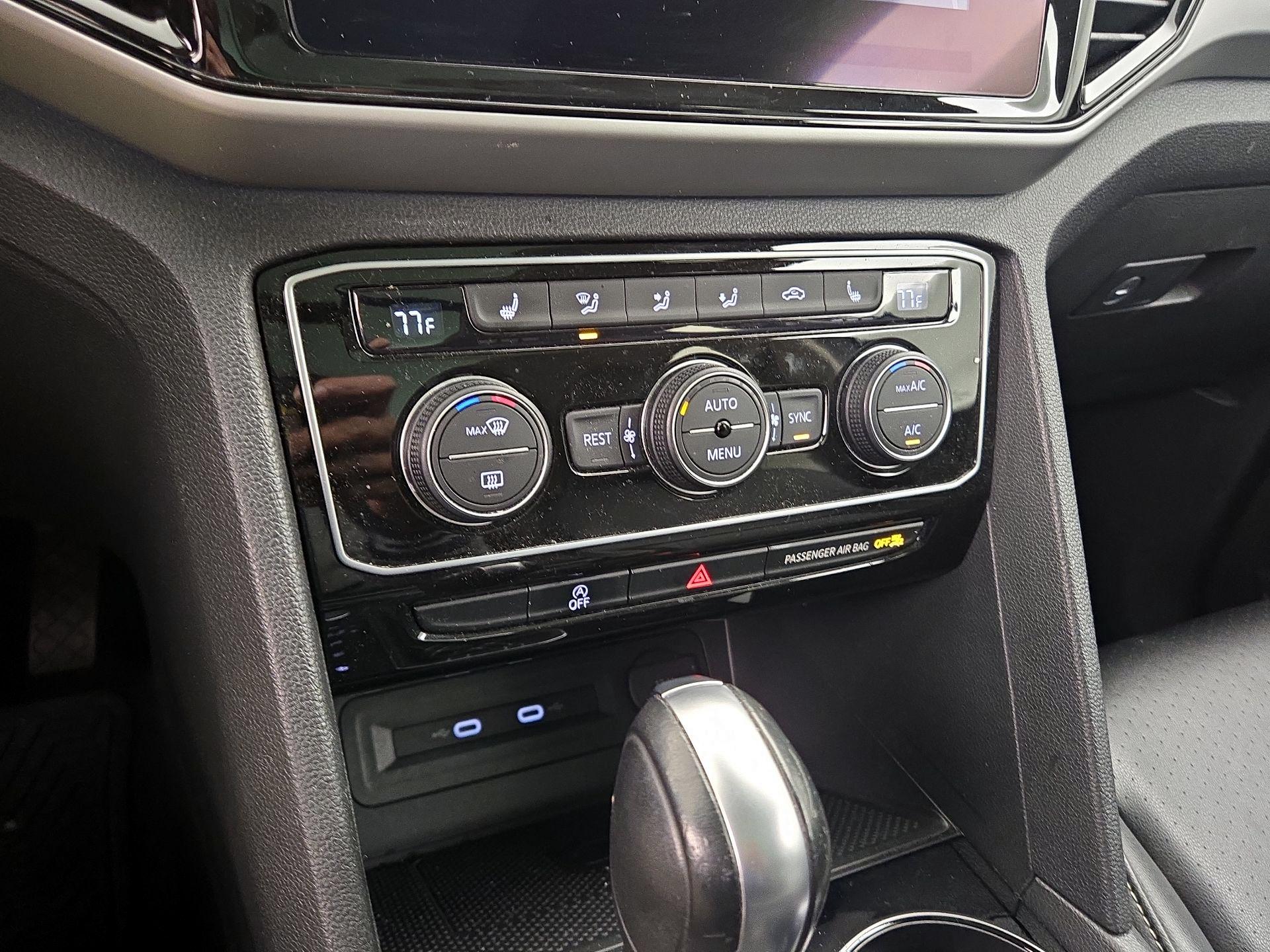 Thumbnail: 2021 Volkswagen Atlas - 17