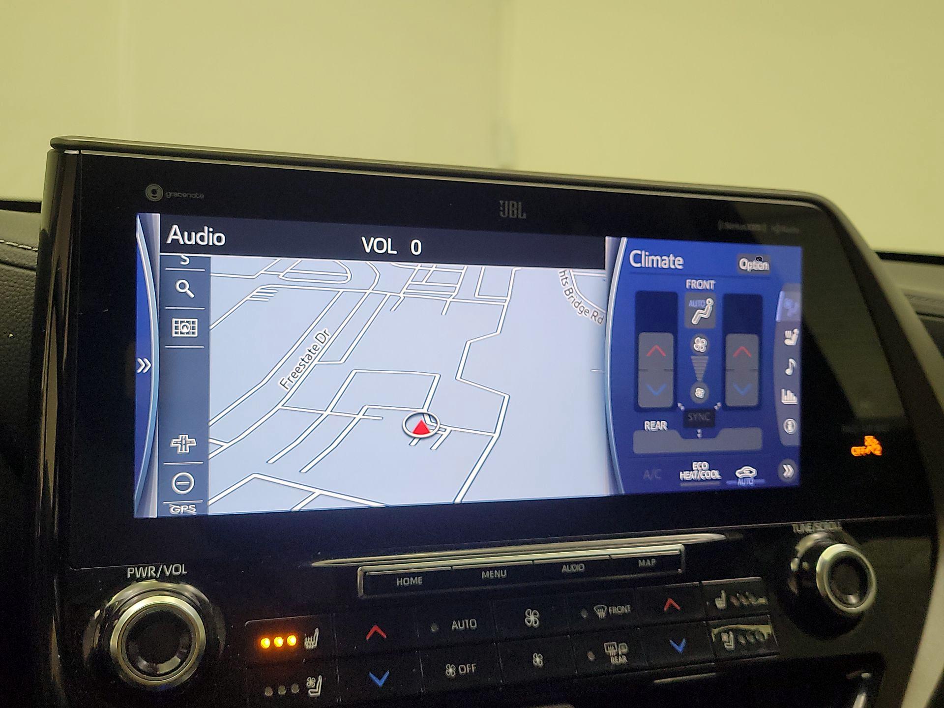 Thumbnail: 2021 Toyota Highlander - 14