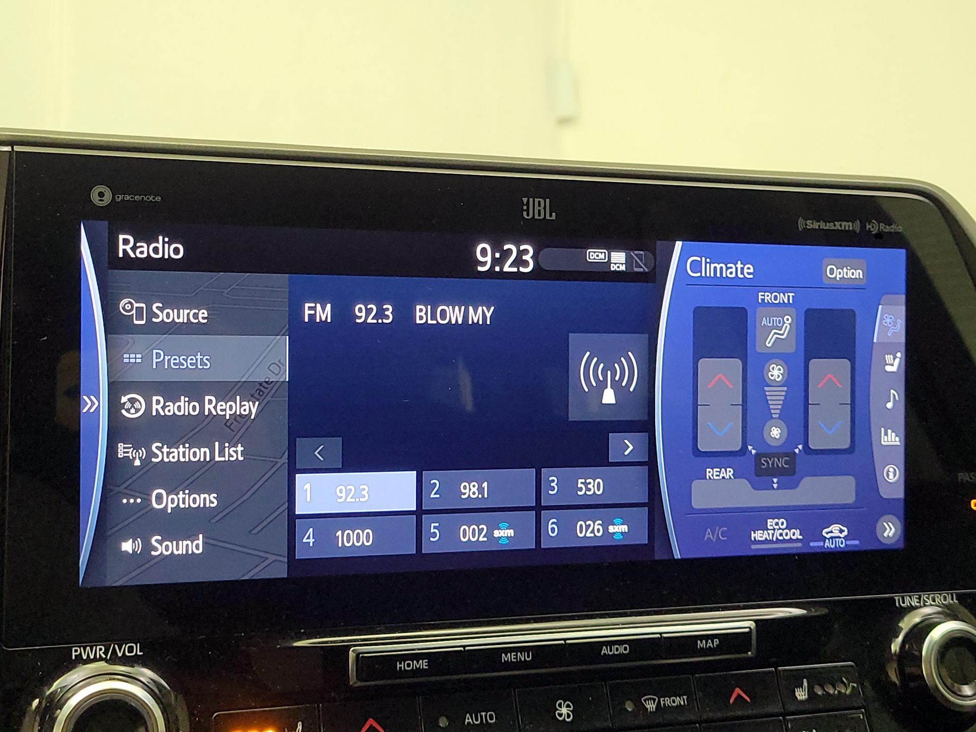 Thumbnail: 2021 Toyota Highlander - 16