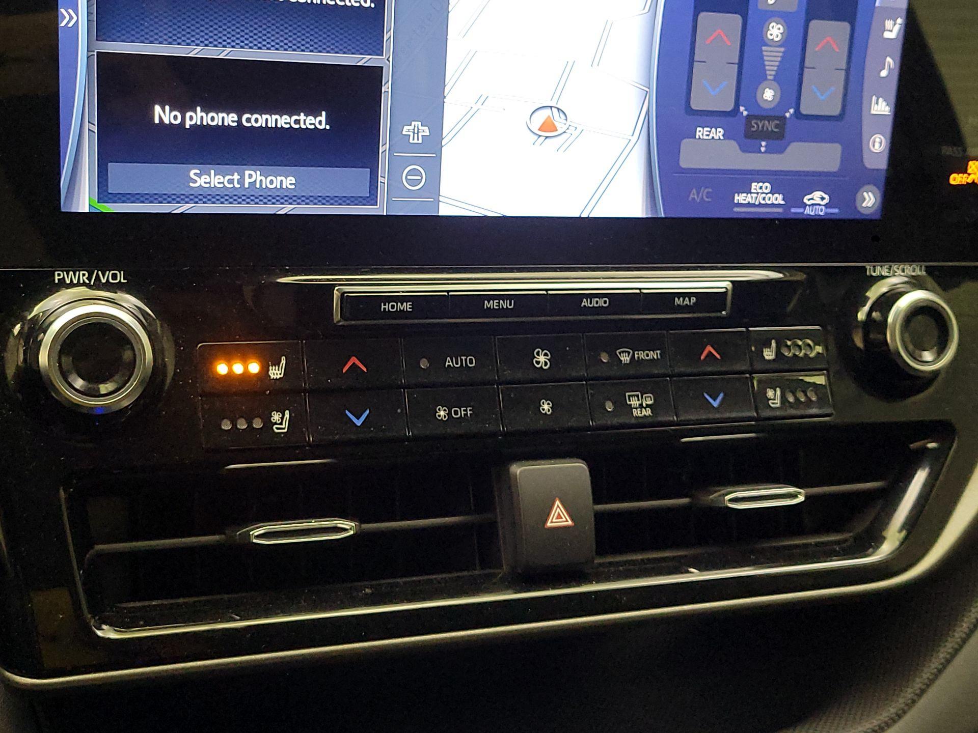 Thumbnail: 2021 Toyota Highlander - 17