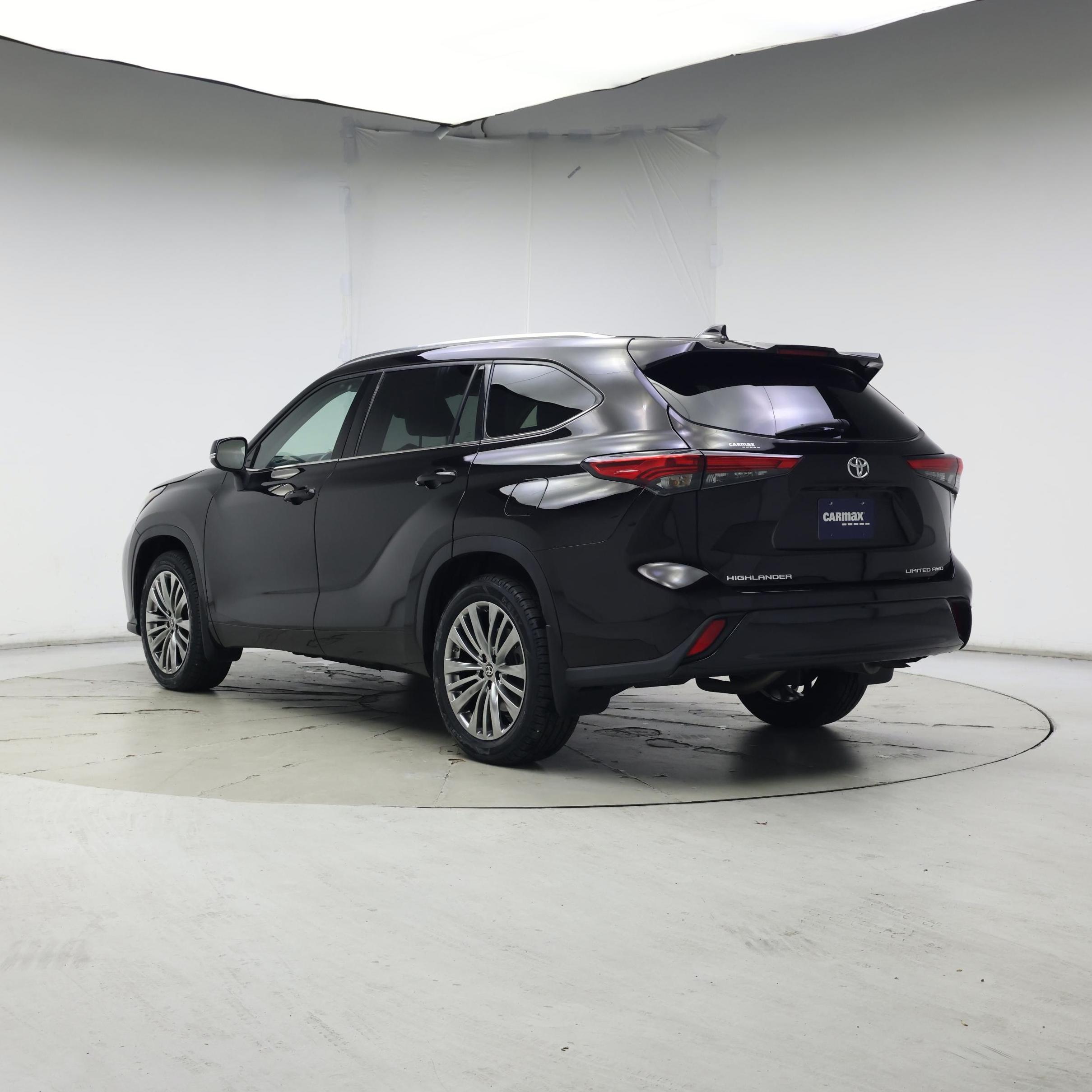 Thumbnail: 2021 Toyota Highlander - 2