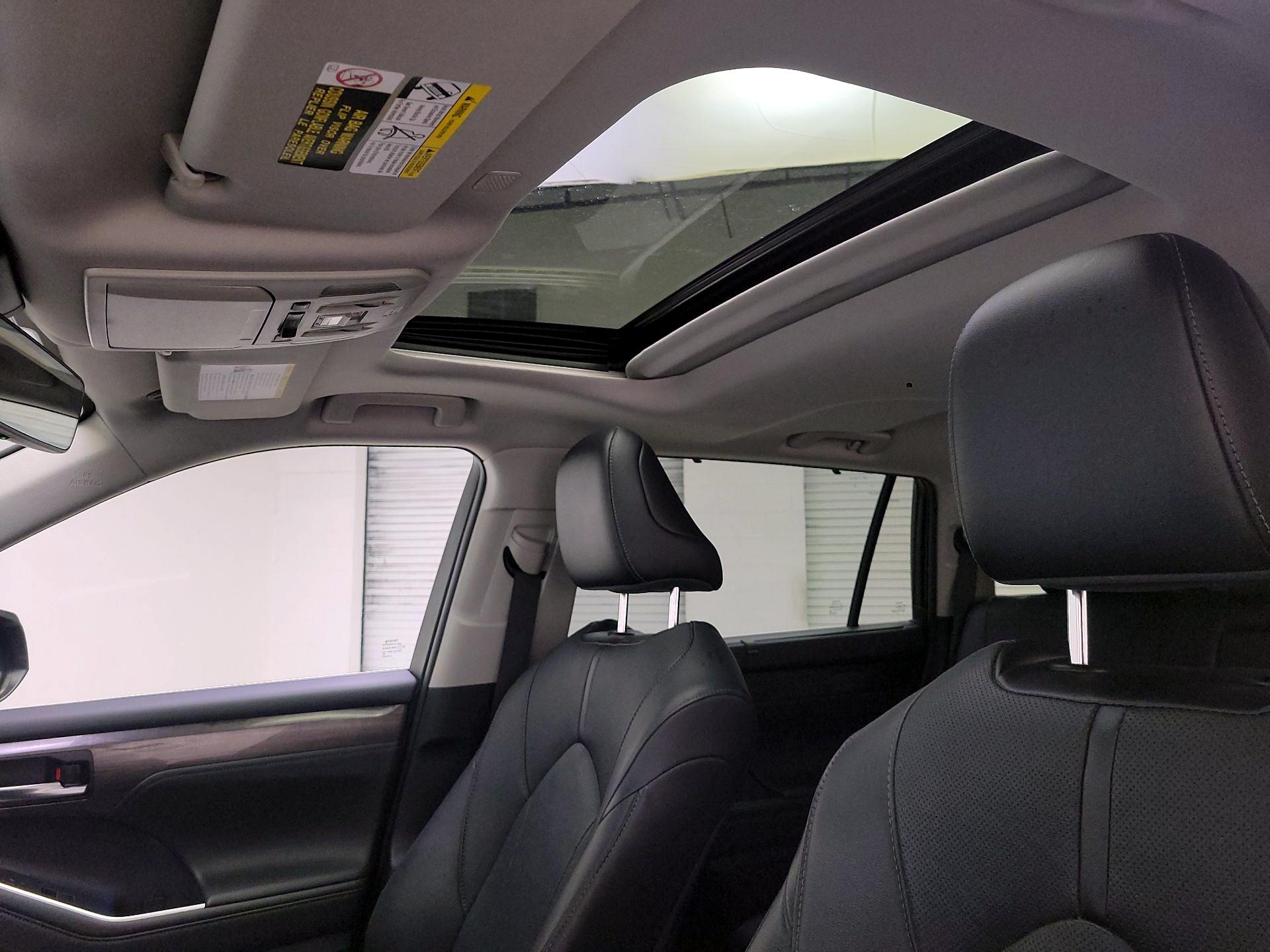 Thumbnail: 2021 Toyota Highlander - 20