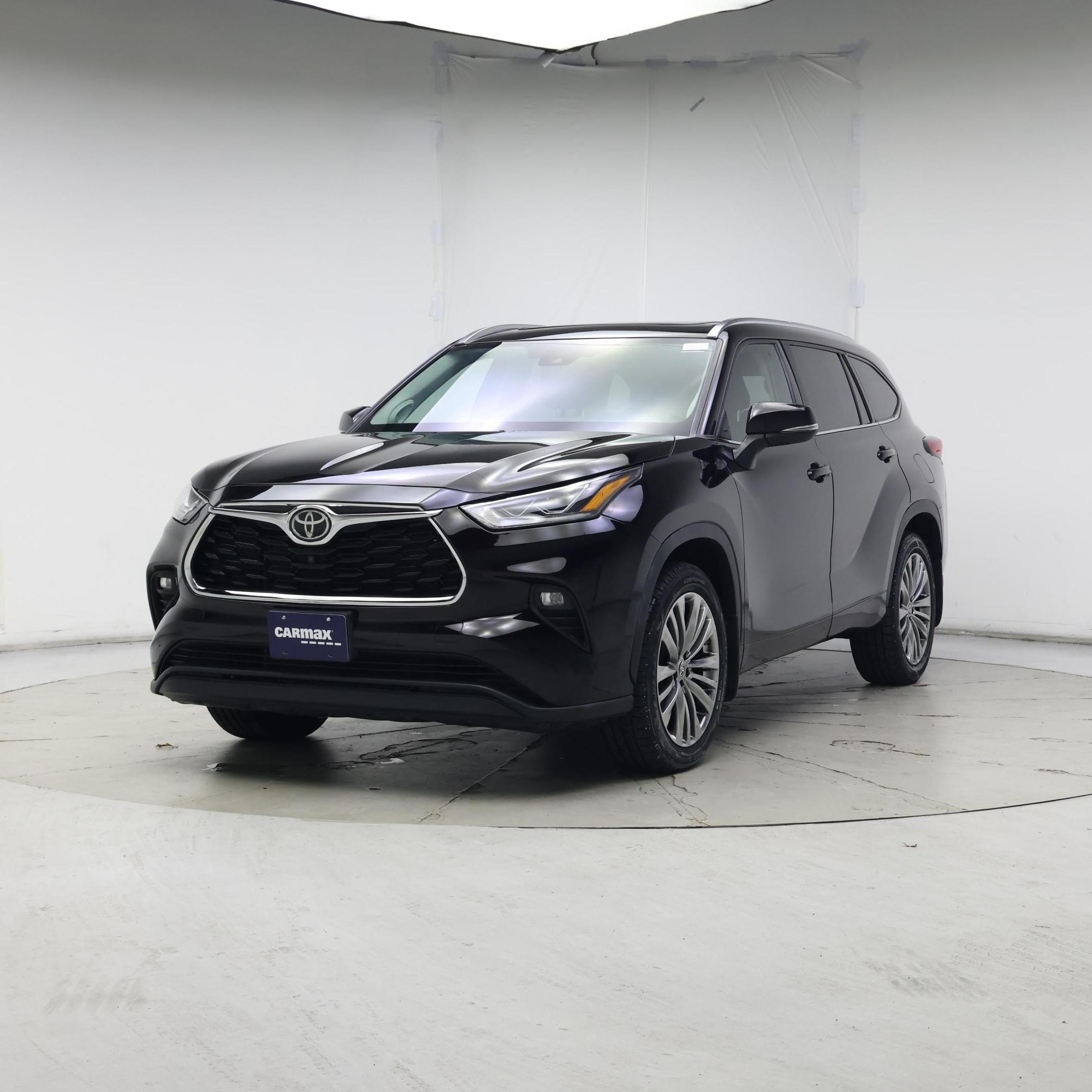 Thumbnail: 2021 Toyota Highlander - 4