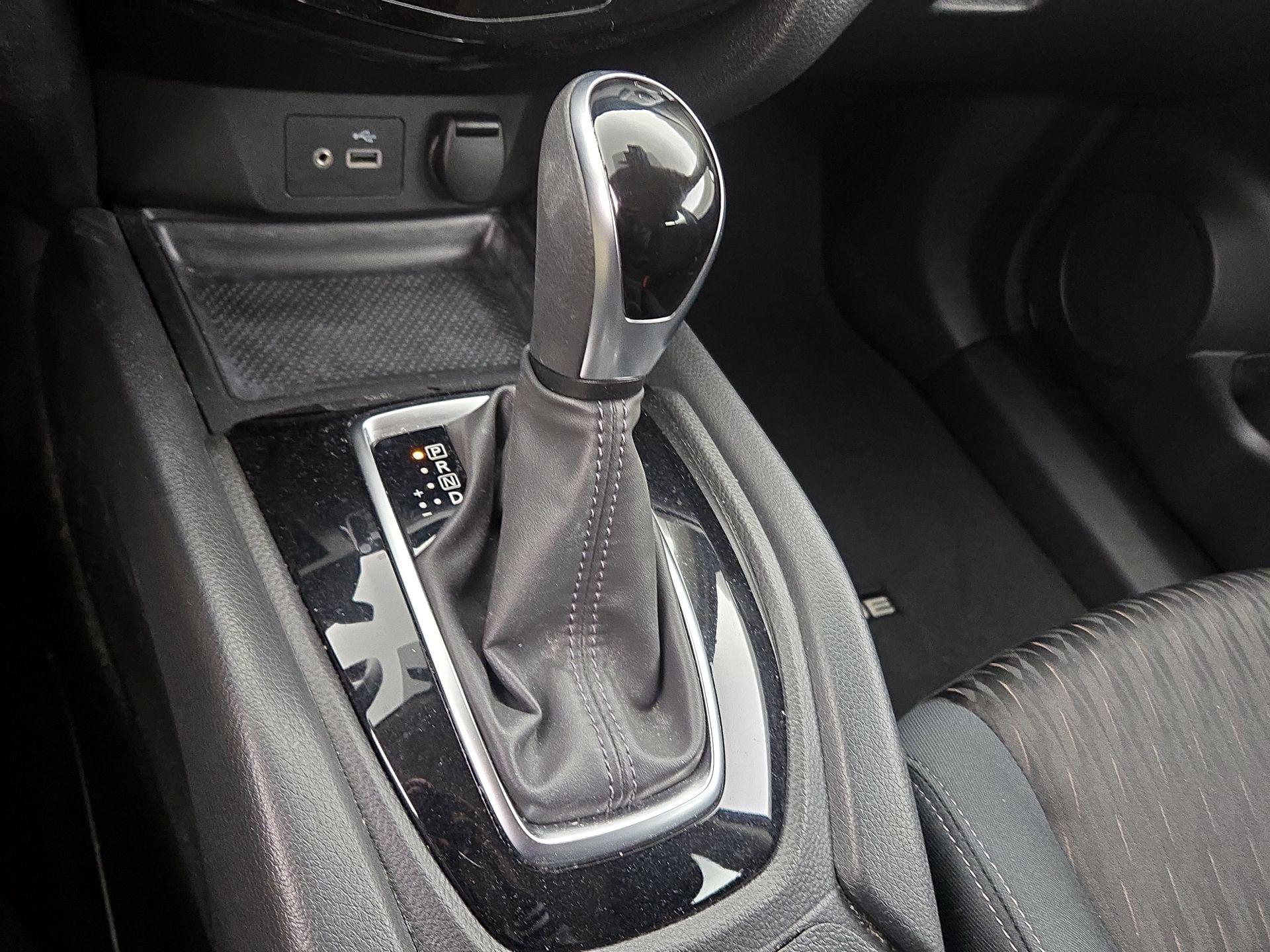 Thumbnail: 2019 Nissan Rogue - 17