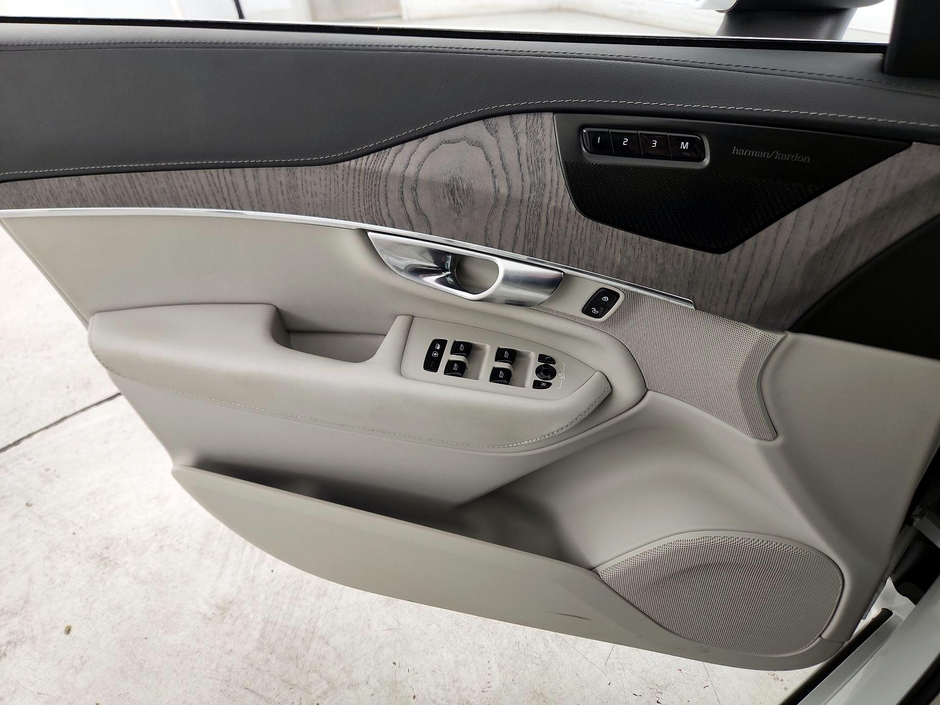 Thumbnail: 2023 Volvo XC90 - 12